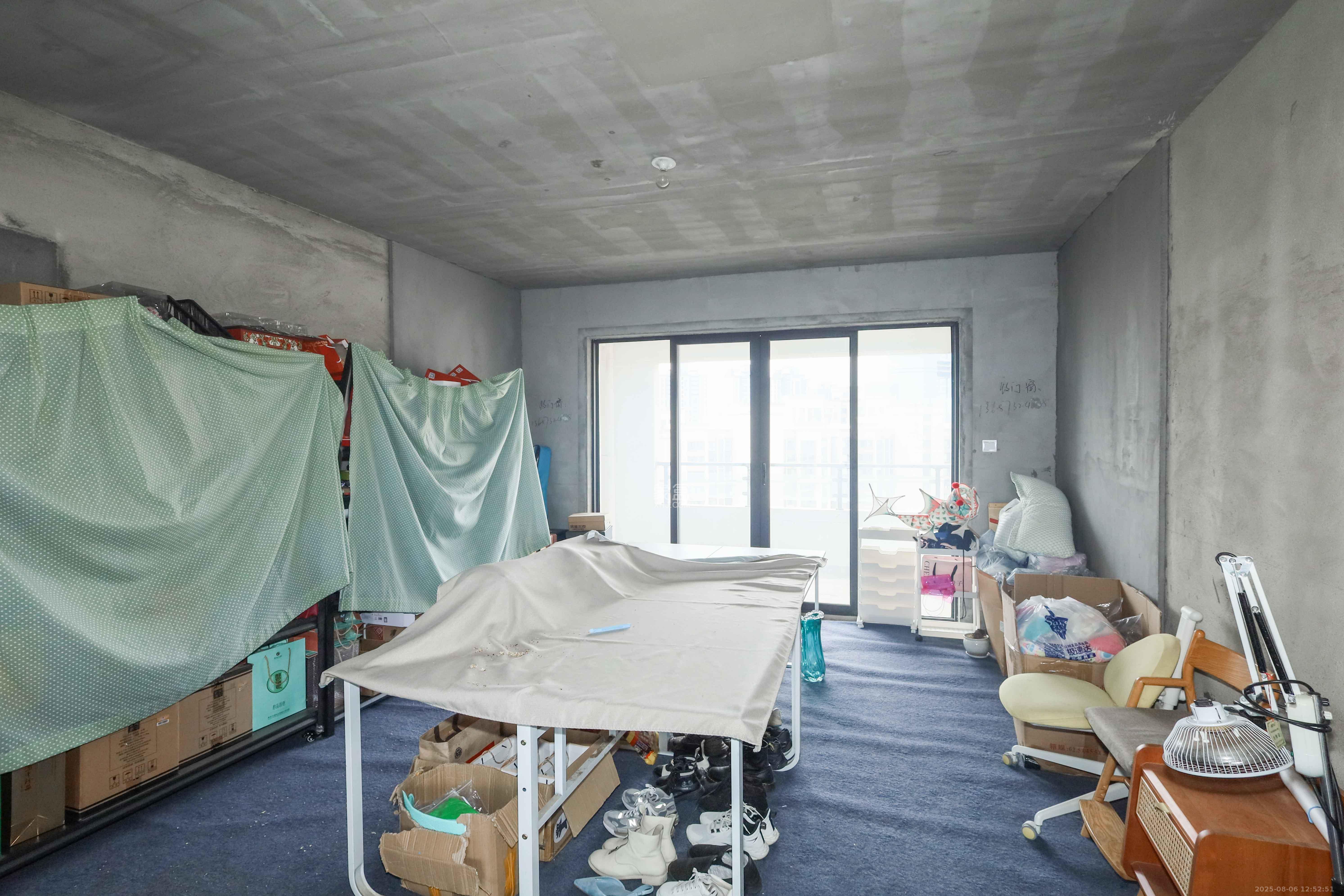 惠天然梅岭国际 4室2厅2卫 185.0万 惠天然梅岭国际 4室2厅2卫 185.0万客厅