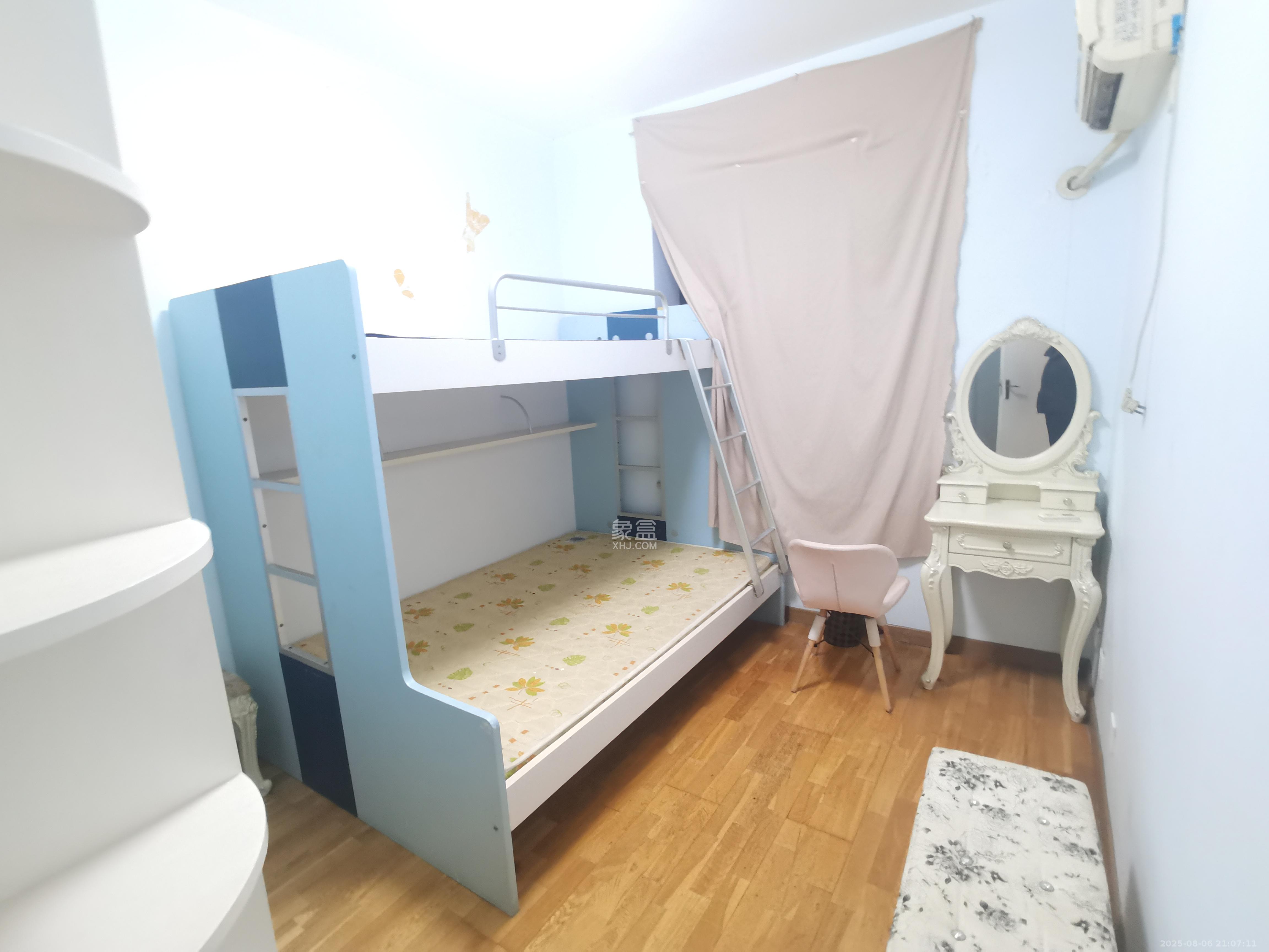 一品东庭  3室2厅2卫   2800.00元/月室内图