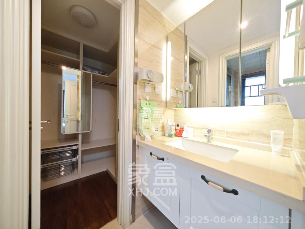 万科魅力之城观澜里  3室2厅2卫    2800.0元/月 万科魅力之城观澜里  3室2厅2卫    2800.0元/月室内图