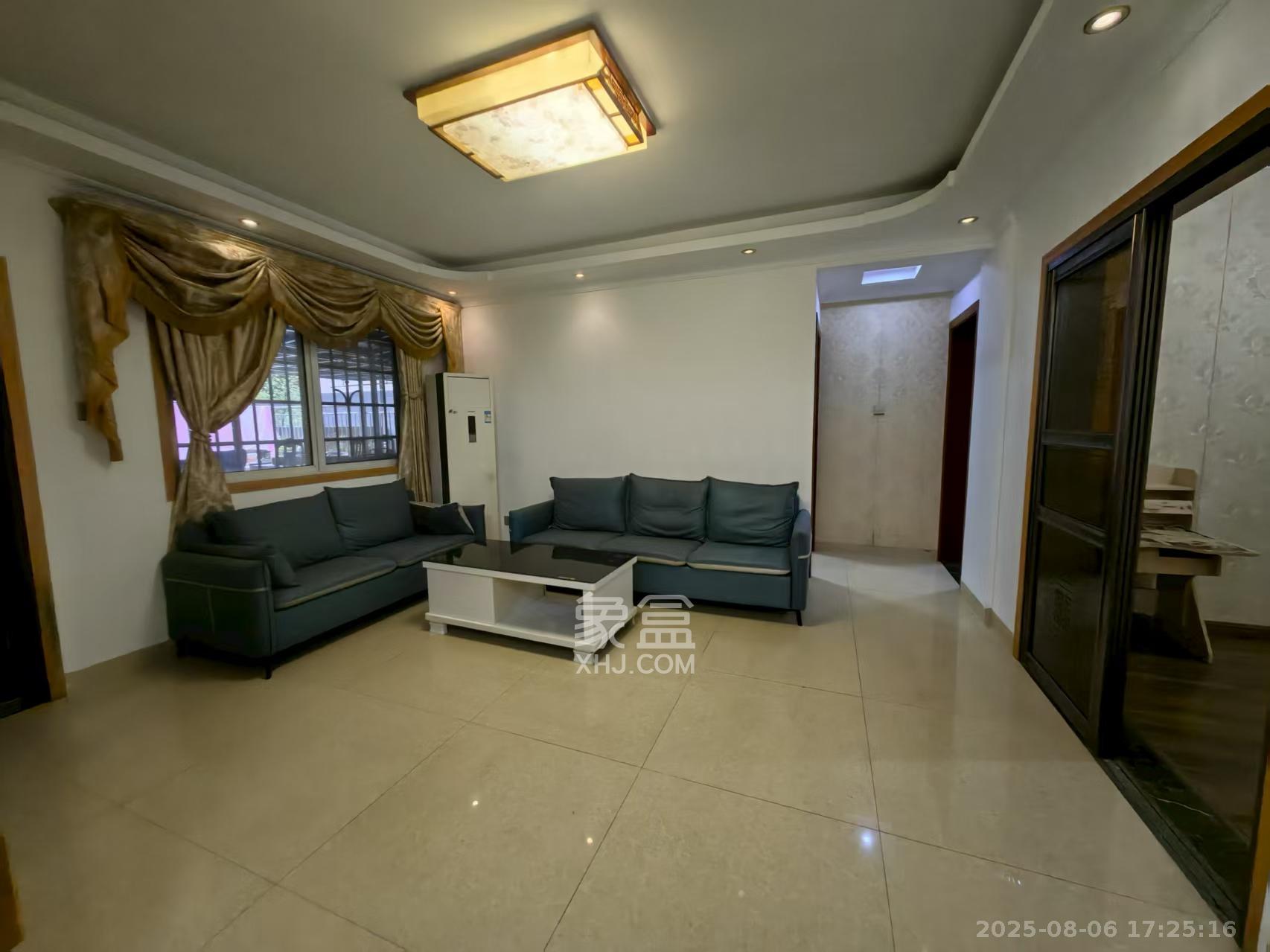 麓谷锦和园 3室2厅1卫 2200.0元/月 麓谷锦和园 3室2厅1卫 2200.0元/月室内图