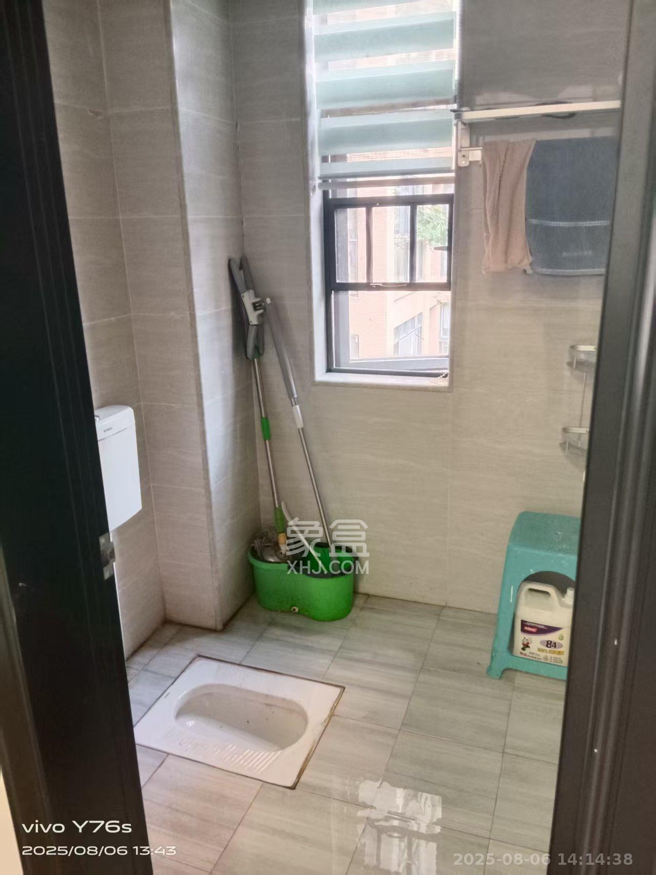 和美星城  2室2厅1卫    1800.0元/月 和美星城  2室2厅1卫    1800.0元/月室内图