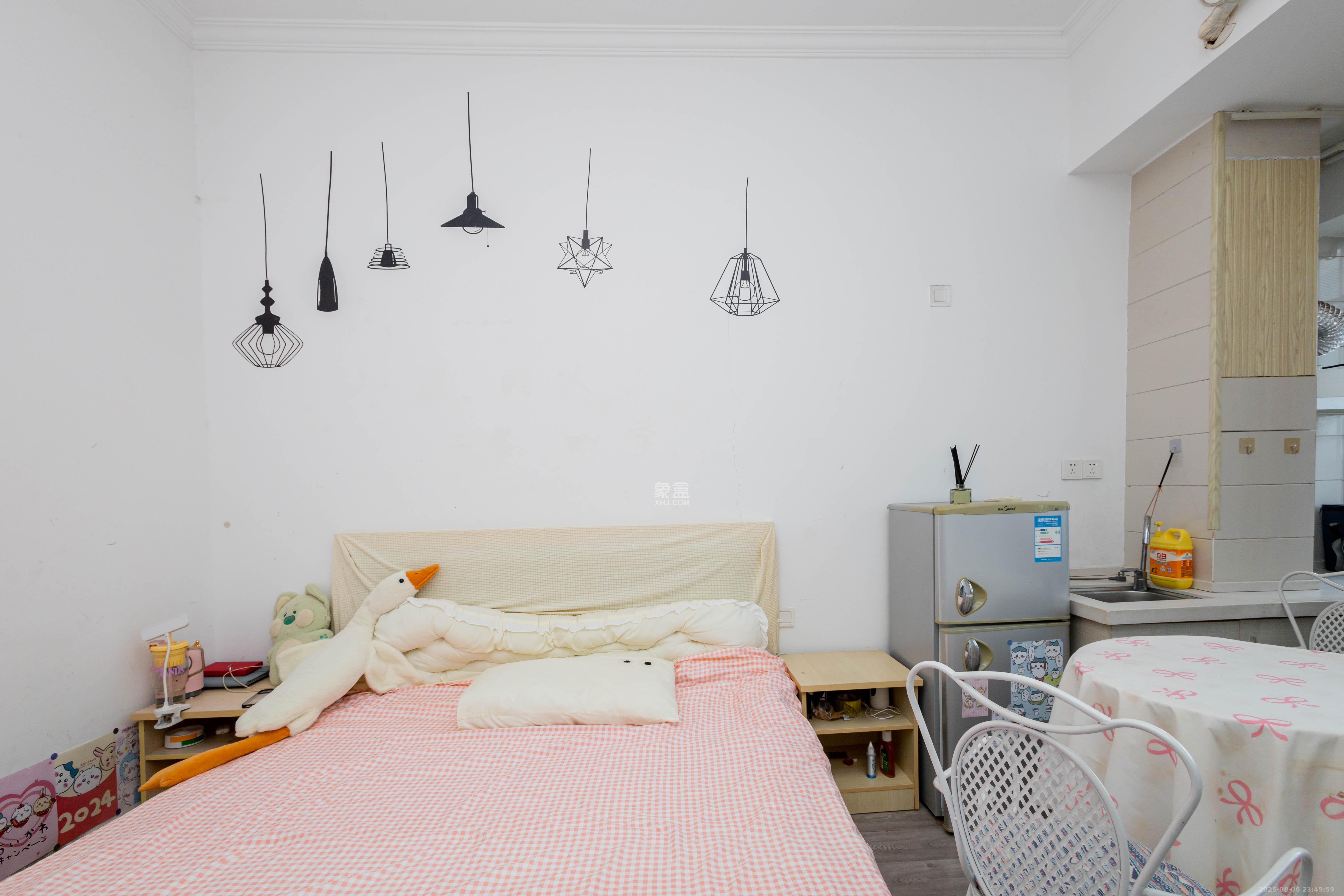 佐佑大厦  1室1厅1卫    13.8万客厅