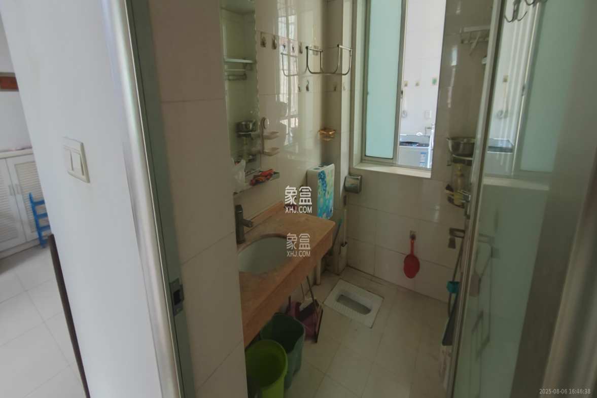 青青家园 3室2厅2卫 1600.0元/月 青青家园 3室2厅2卫 1600.0元/月室内图