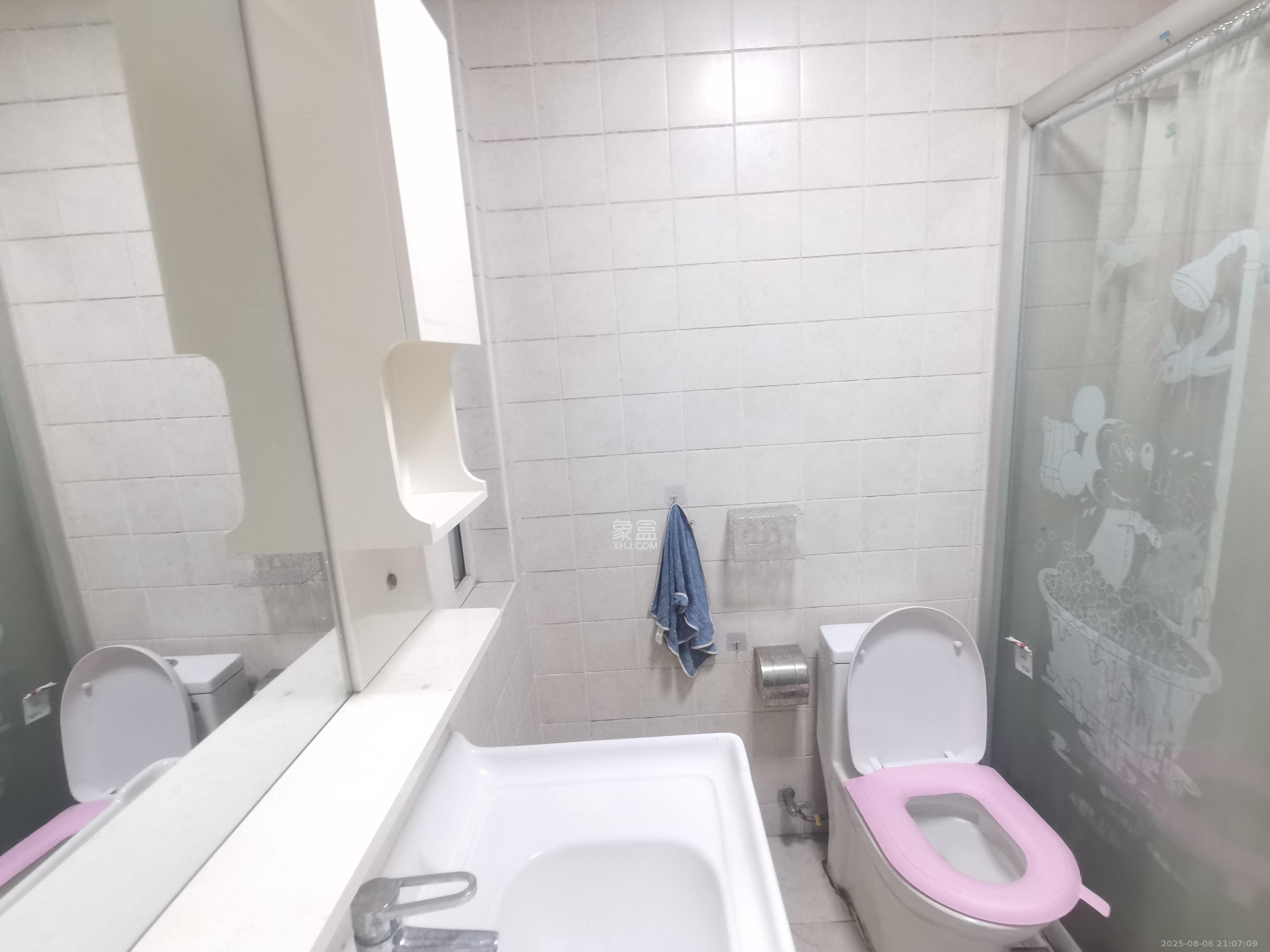一品东庭  3室2厅2卫   2800.00元/月室内图