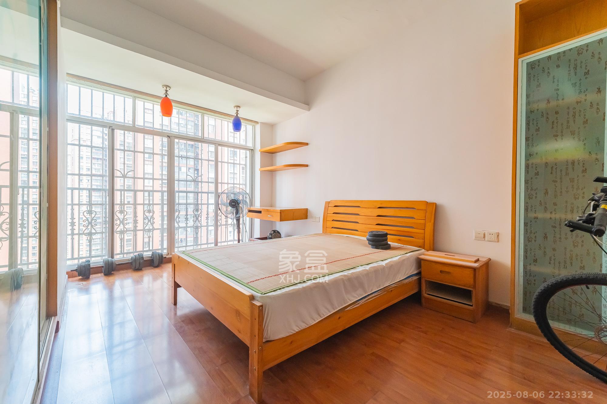 广泰家园  3室2厅2卫    63.6万 广泰家园  3室2厅2卫    63.6万卧室