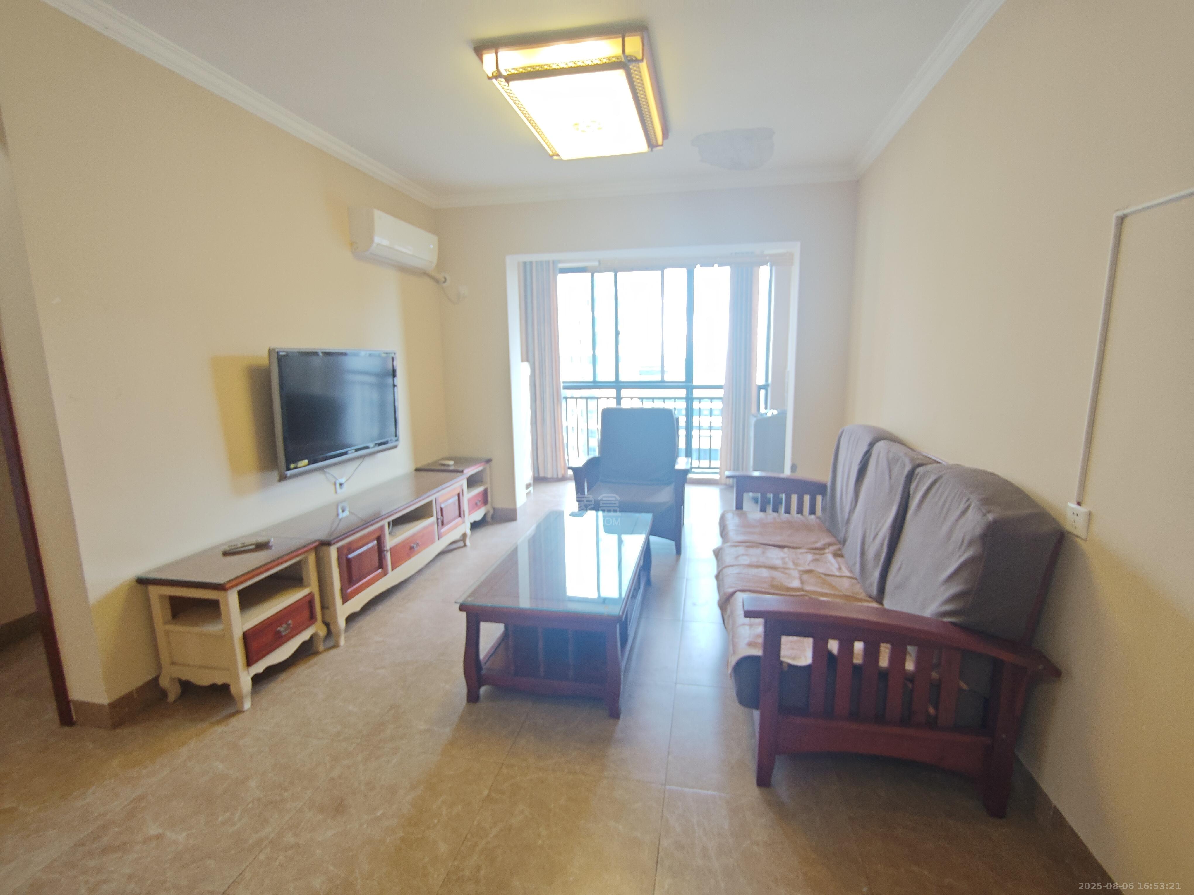 武广国际学苑  3室2厅1卫    2100.0元/月 武广国际学苑  3室2厅1卫    2100.0元/月室内图