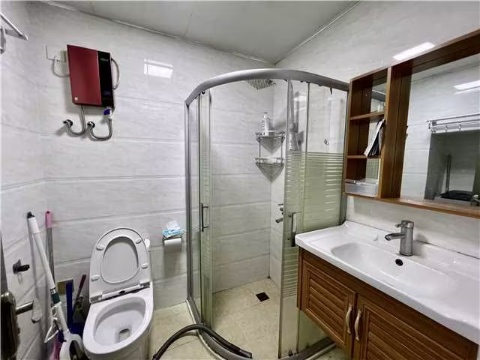 国兴城（B区）  1室1厅1卫   1600.00元/月室内图