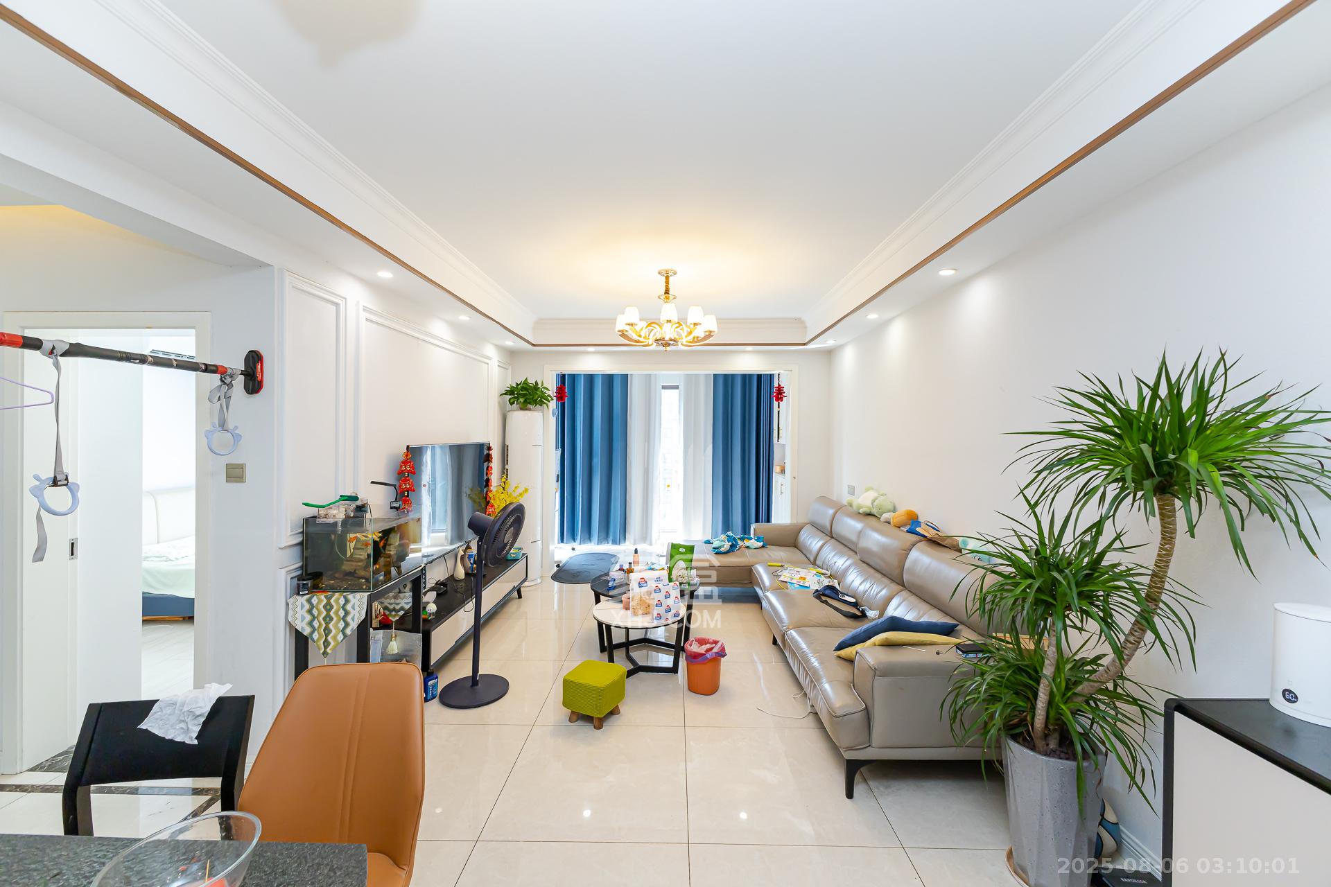 勤诚达境界城 3室2厅2卫 92.0万 勤诚达境界城 3室2厅2卫 92.0万客厅