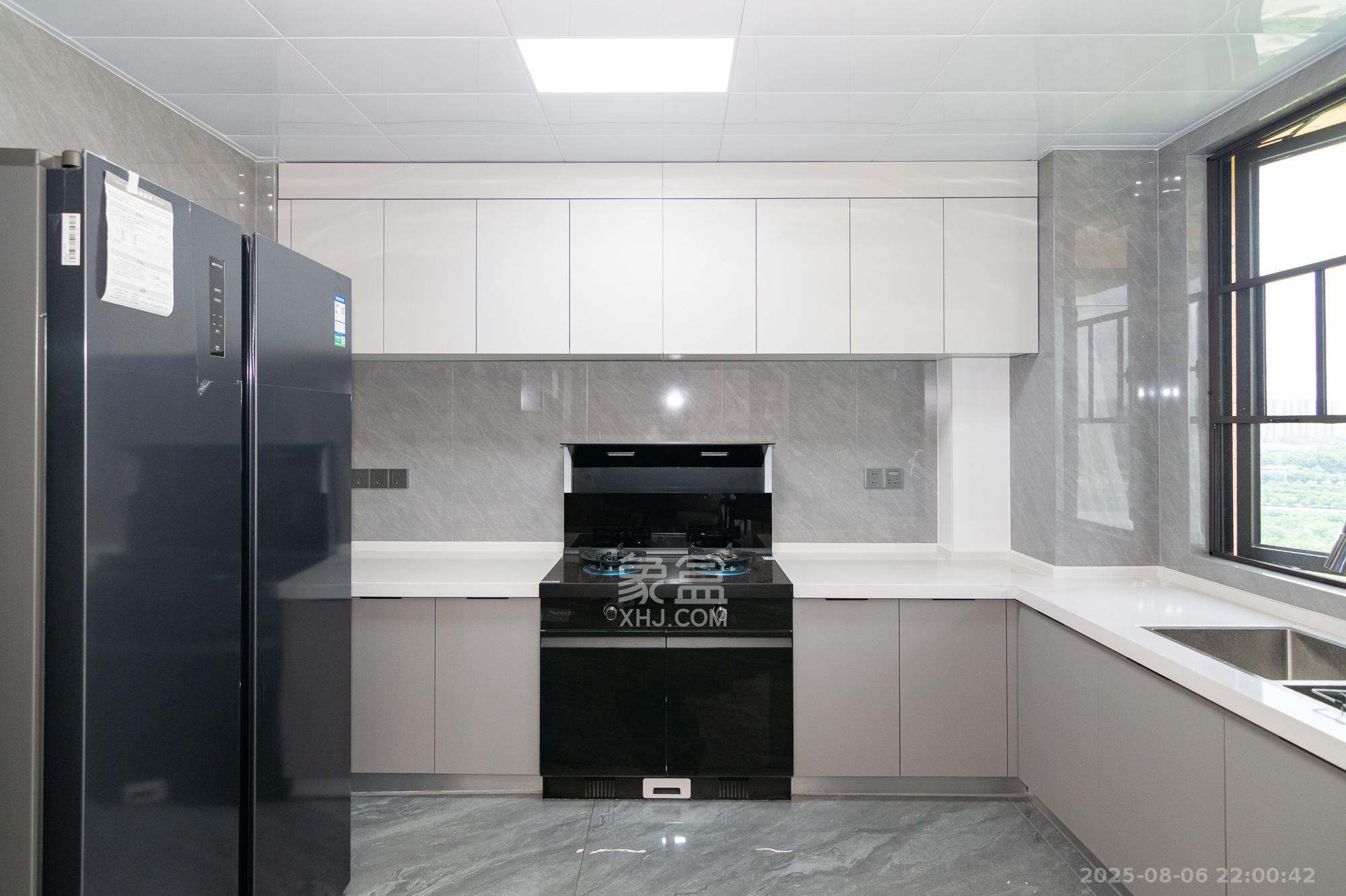 三润城(三润星城) 4室2厅2卫 125.3万 三润城(三润星城) 4室2厅2卫 125.3万厨房