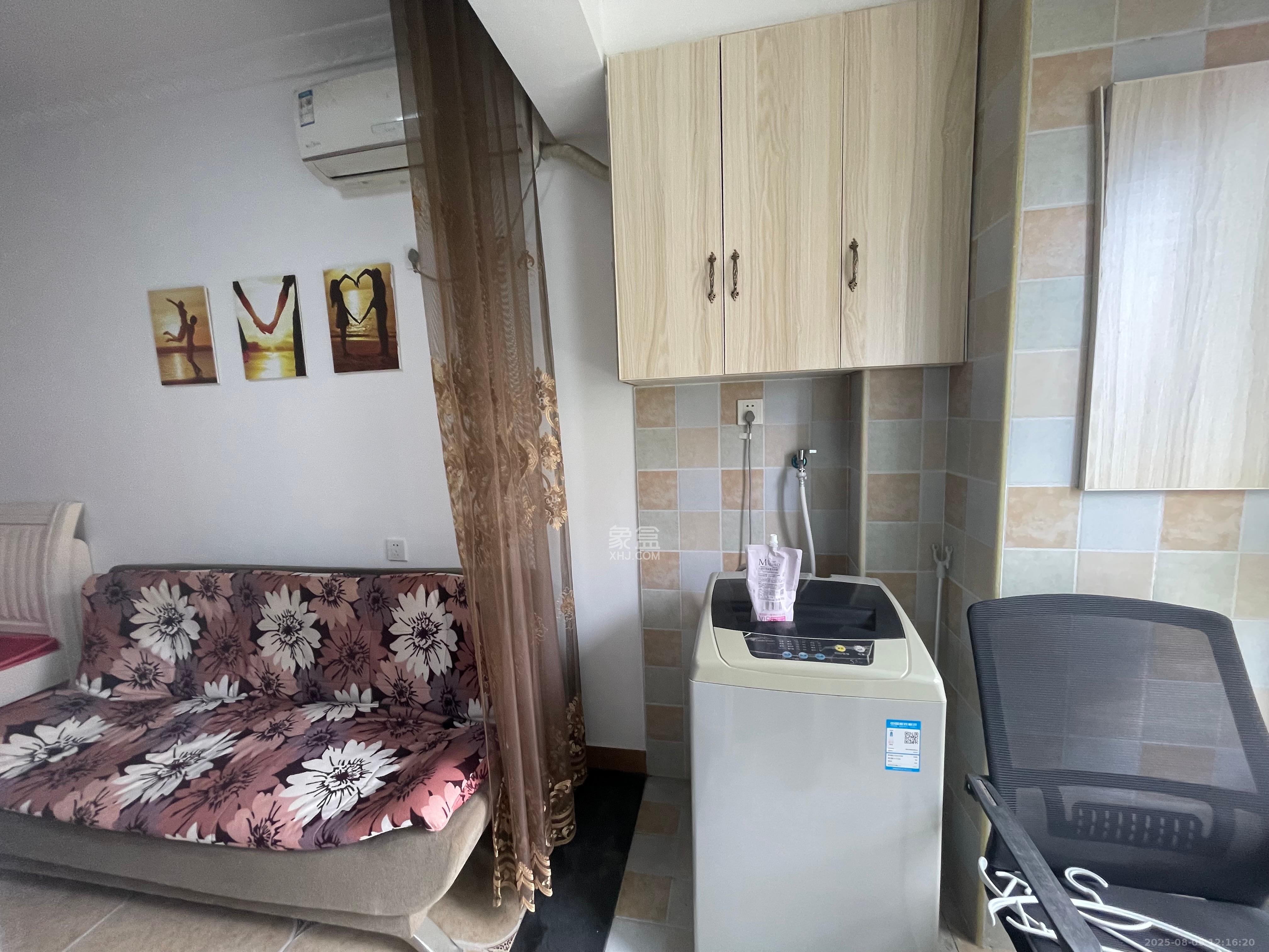 中信凯旋蓝岸（中信新城三期）  1室1厅1卫    1200.0元/月室内图