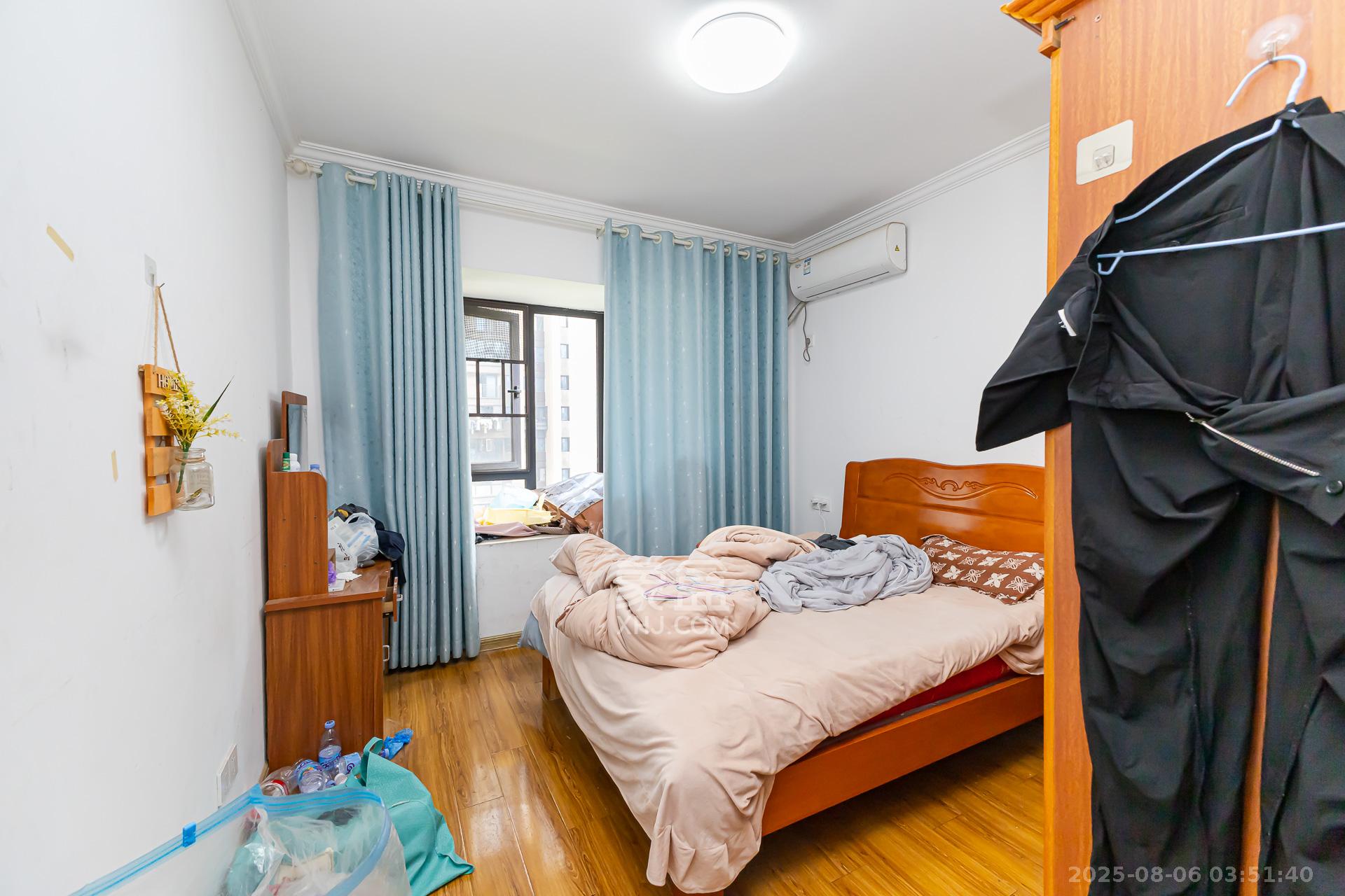 勤诚达境界城 4室2厅1卫 91.0万 勤诚达境界城 4室2厅1卫 91.0万卧室