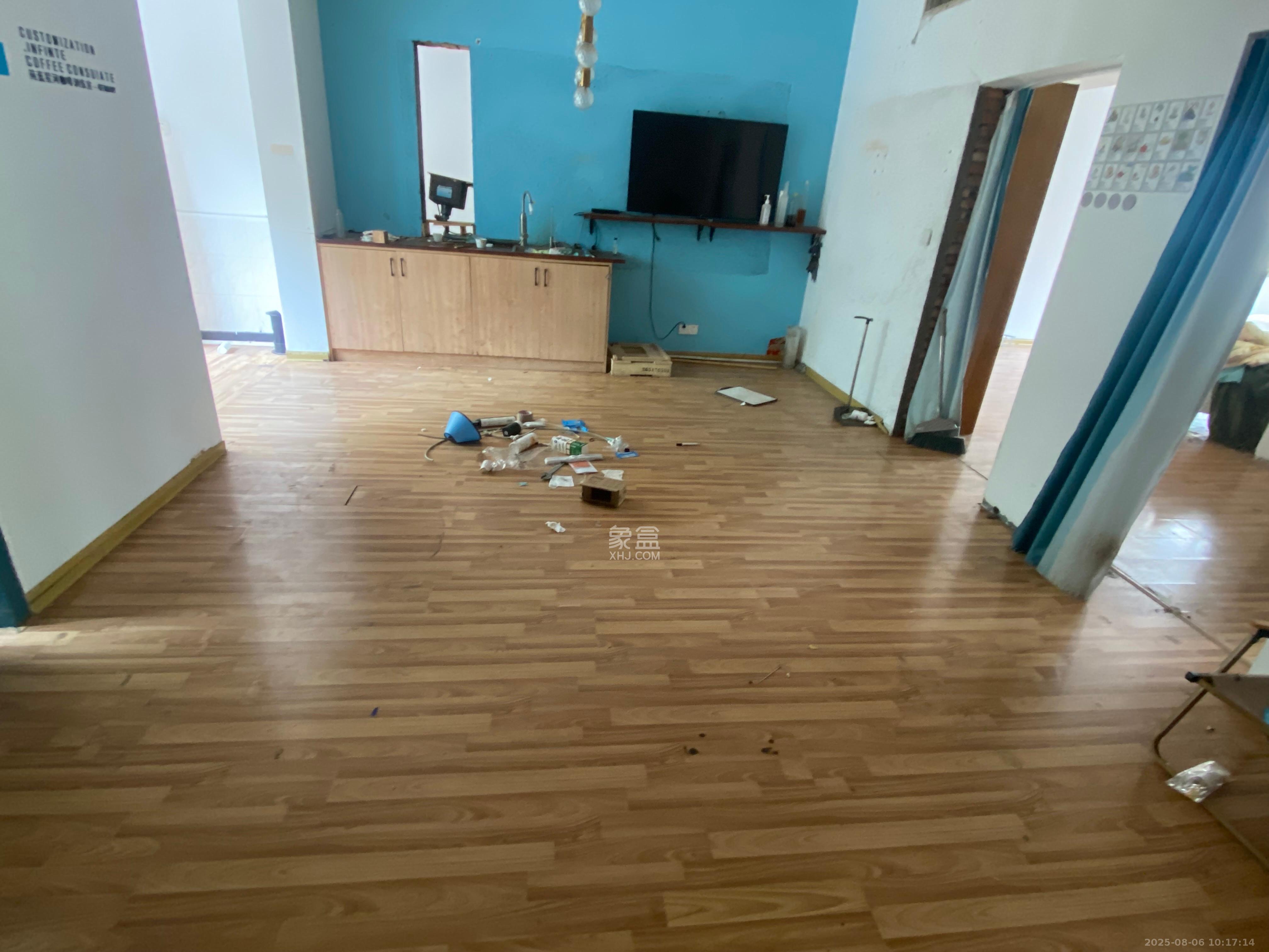 白沙家园（白沙欣苑）  5室2厅2卫    4600.0元/月室内图