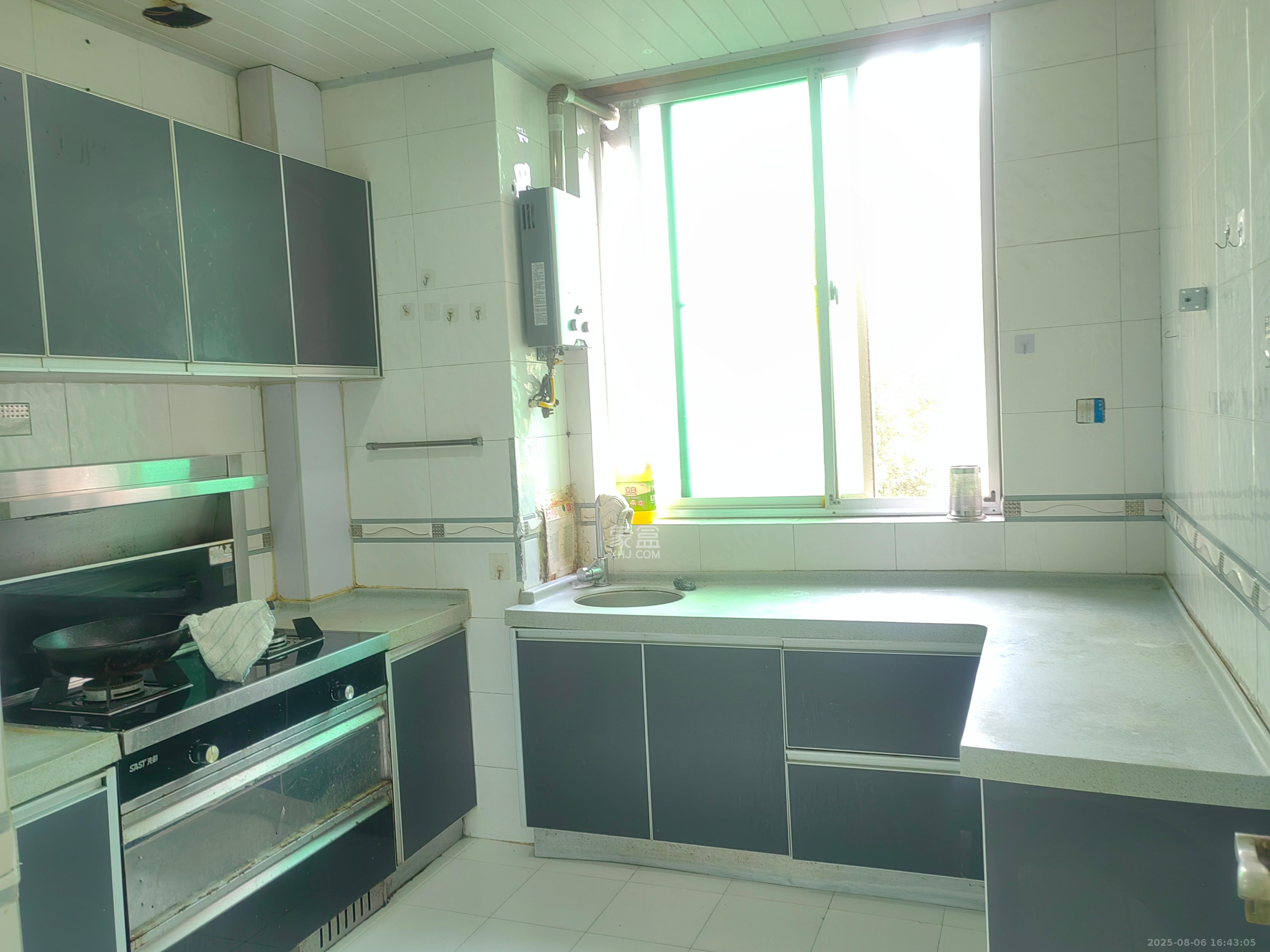 维一星城  3室2厅2卫    3000.0元/月室内图