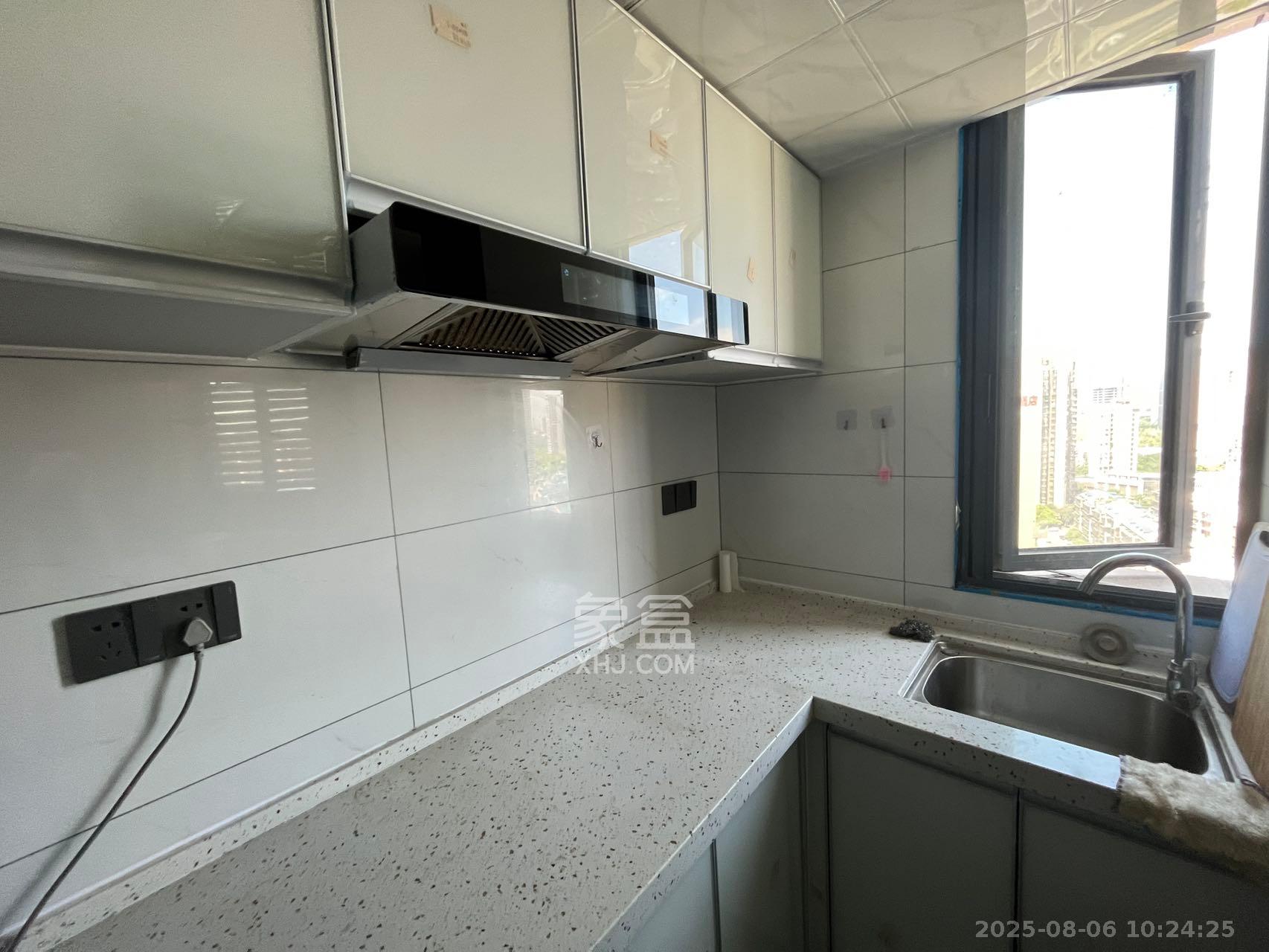 绿洲花园  1室1厅1卫    1800.0元/月室内图