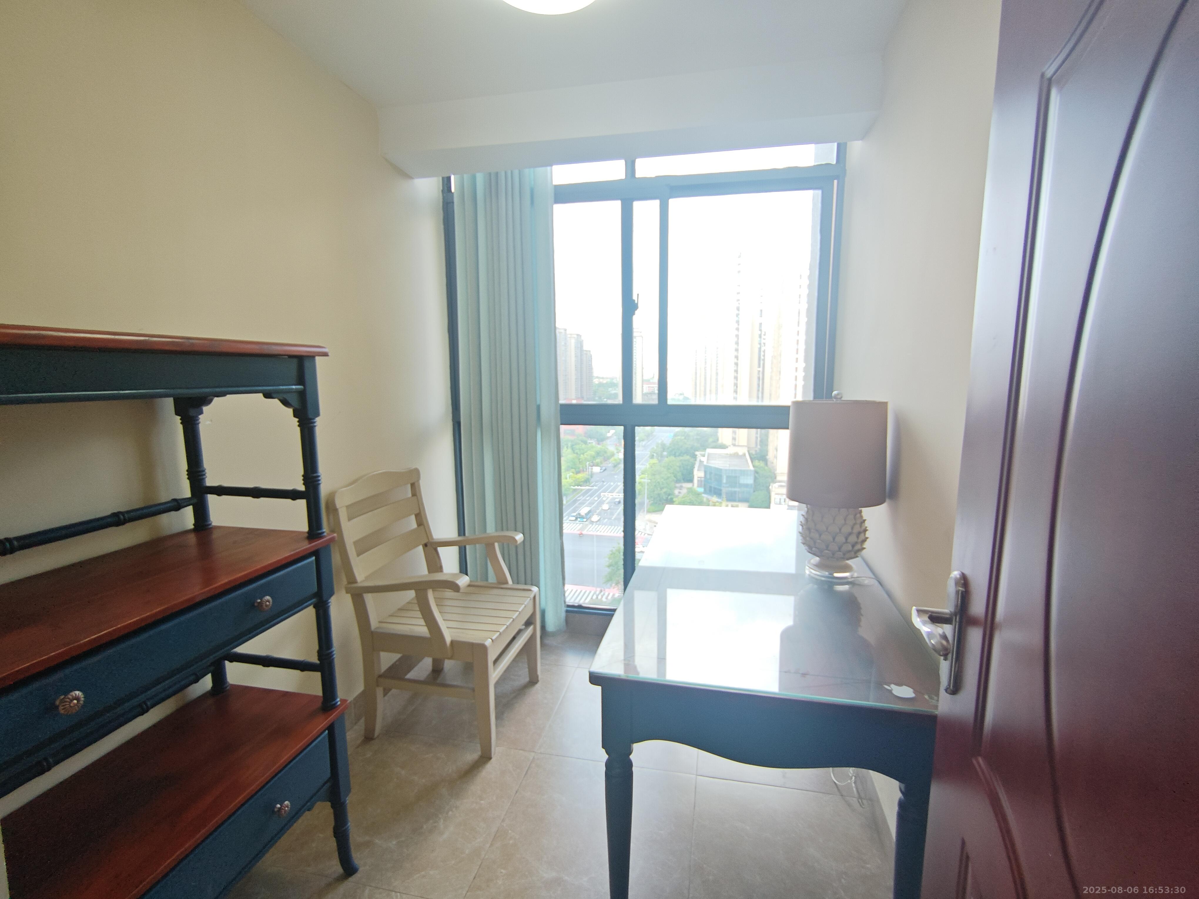 武广国际学苑  3室2厅1卫    2100.0元/月 武广国际学苑  3室2厅1卫    2100.0元/月室内图