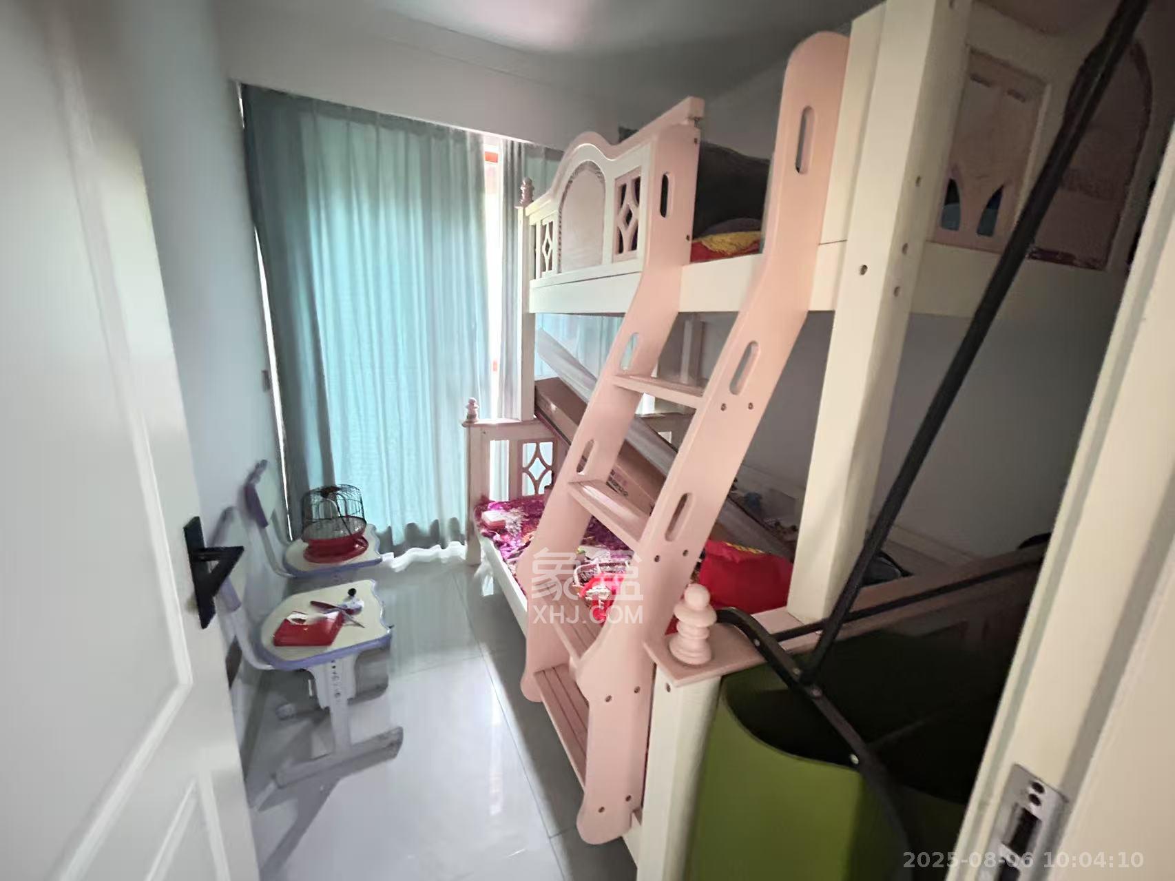 金谷豪庭 4室2厅2卫 2200.0元/月 金谷豪庭 4室2厅2卫 2200.0元/月室内图