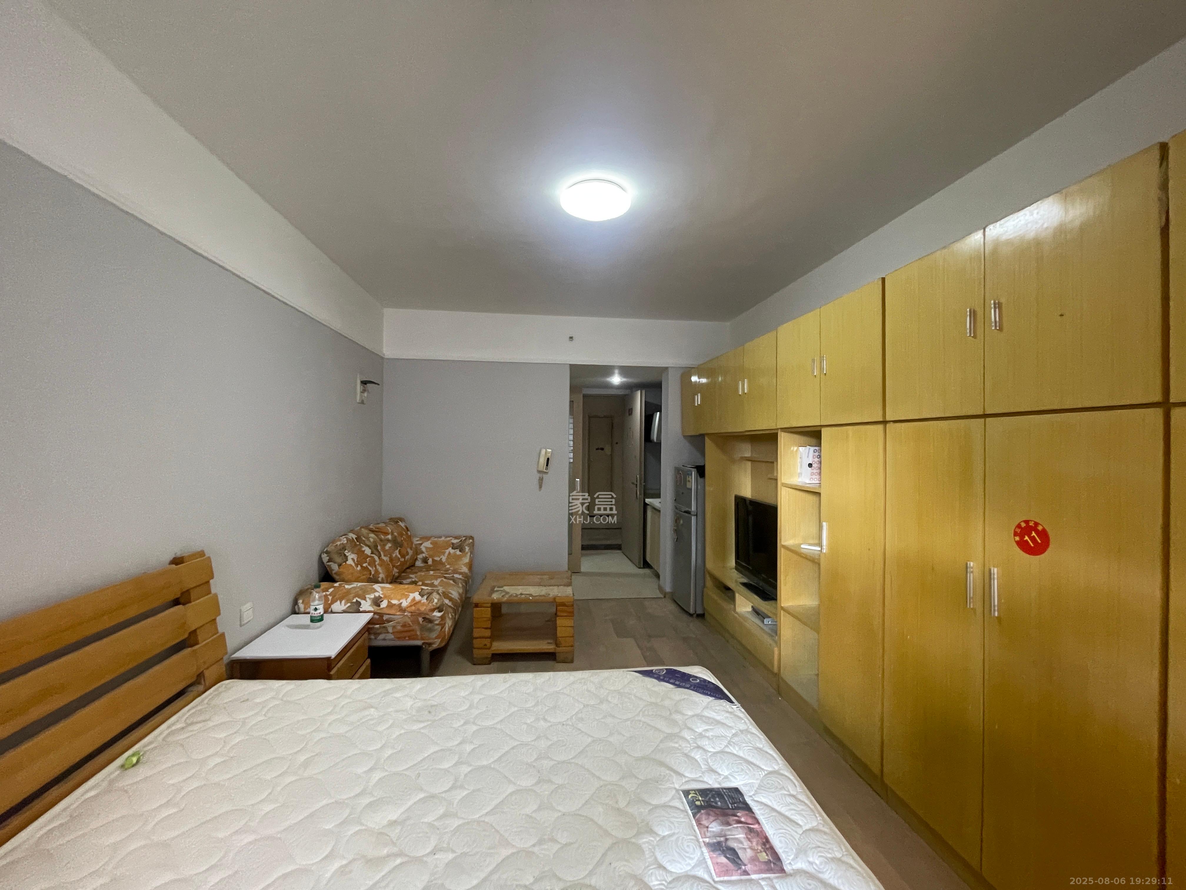 万科金色家园 1室1厅1卫 1300.0元/月 万科金色家园 1室1厅1卫 1300.0元/月室内图