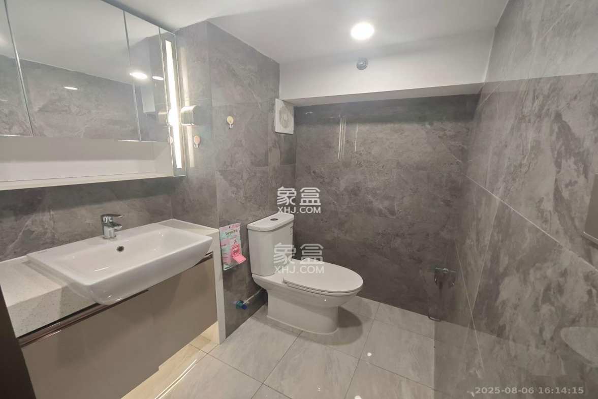 华远华时代  1室2厅2卫    3500.0元/月 华远华时代  1室2厅2卫    3500.0元/月室内图