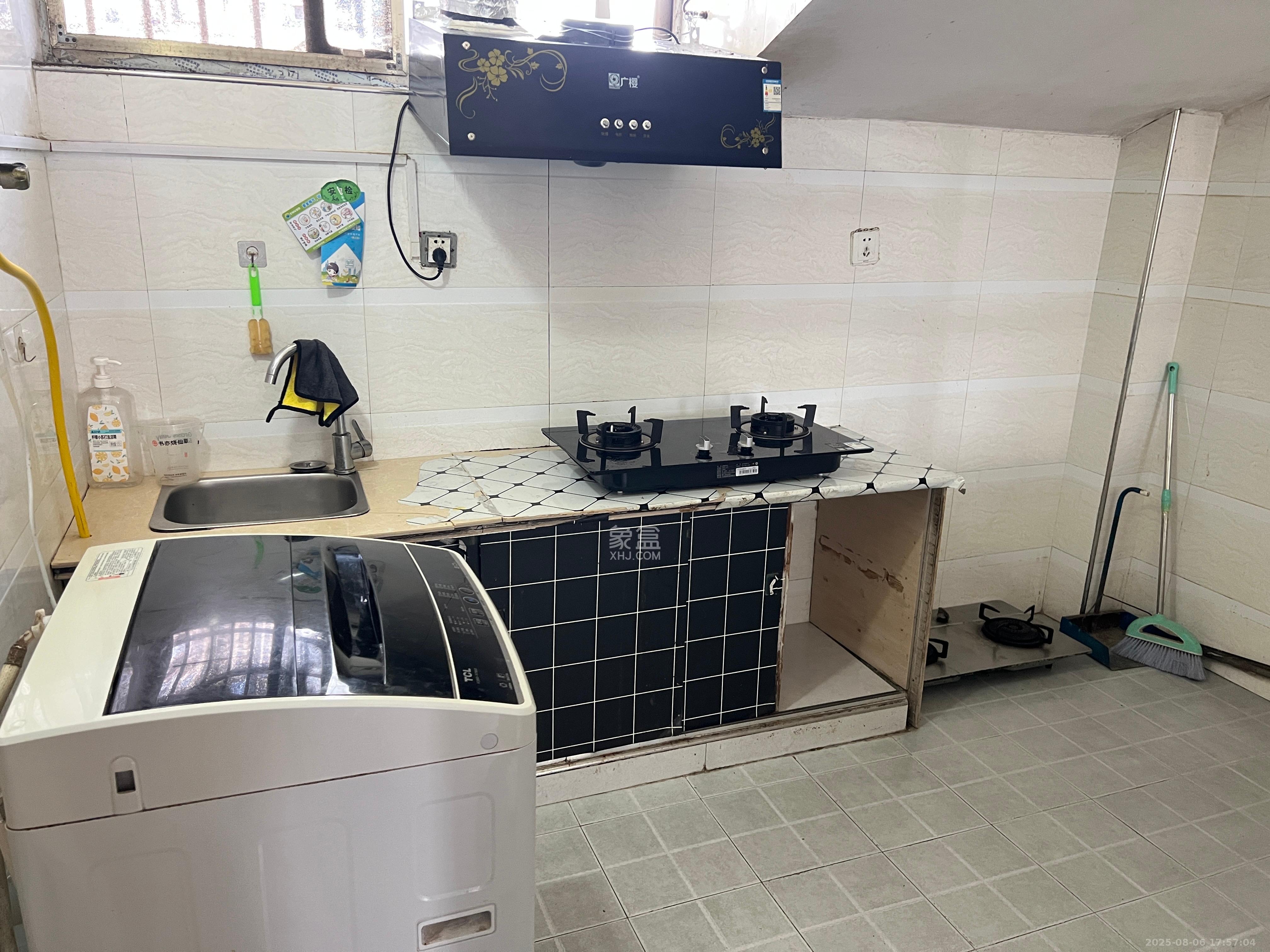 金石蓉园 1室0厅0卫 1100.0元/月 金石蓉园 1室0厅0卫 1100.0元/月室内图