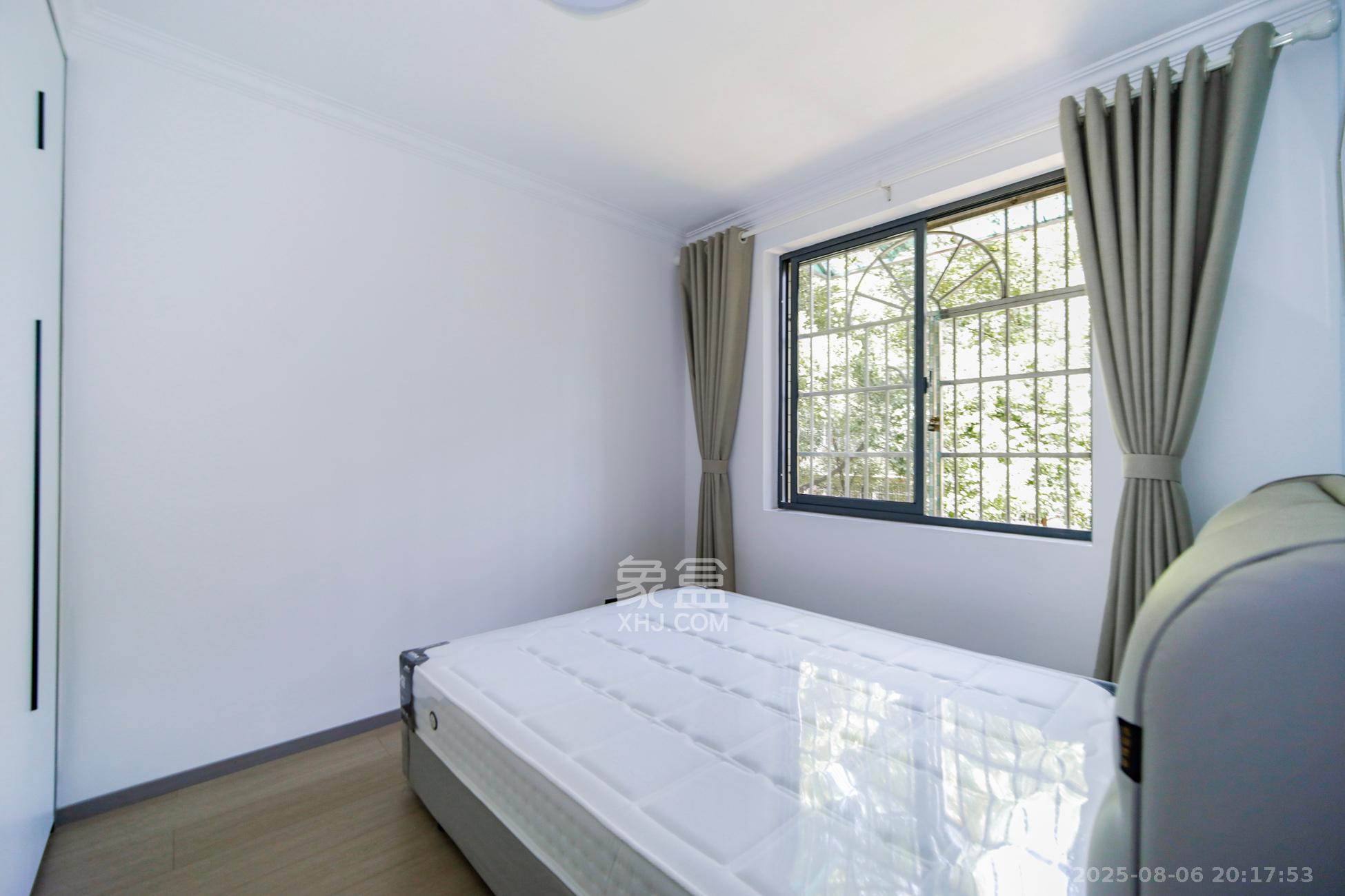 绿荫家园  3室2厅2卫    66.8万卧室