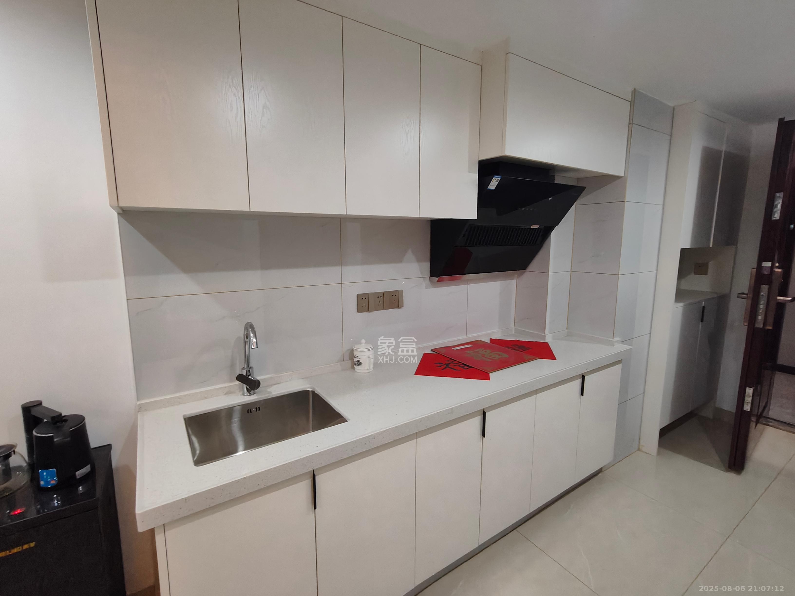 长燃润和天地(长润小区印湘江) 2室2厅1卫 1800.0元/月 长燃润和天地(长润小区印湘江) 2室2厅1卫 1800.0元/月室内图