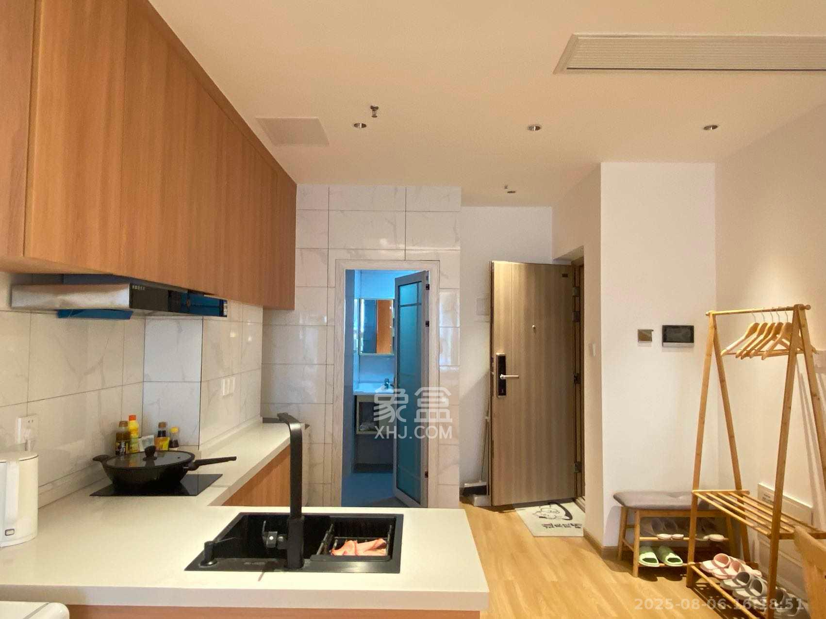 汇景发展环球中心  1室1厅1卫    2700.0元/月 汇景发展环球中心  1室1厅1卫    2700.0元/月室内图