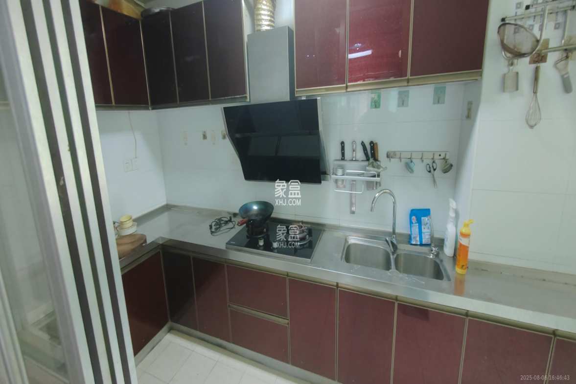 青青家园 3室2厅2卫 1600.0元/月 青青家园 3室2厅2卫 1600.0元/月室内图