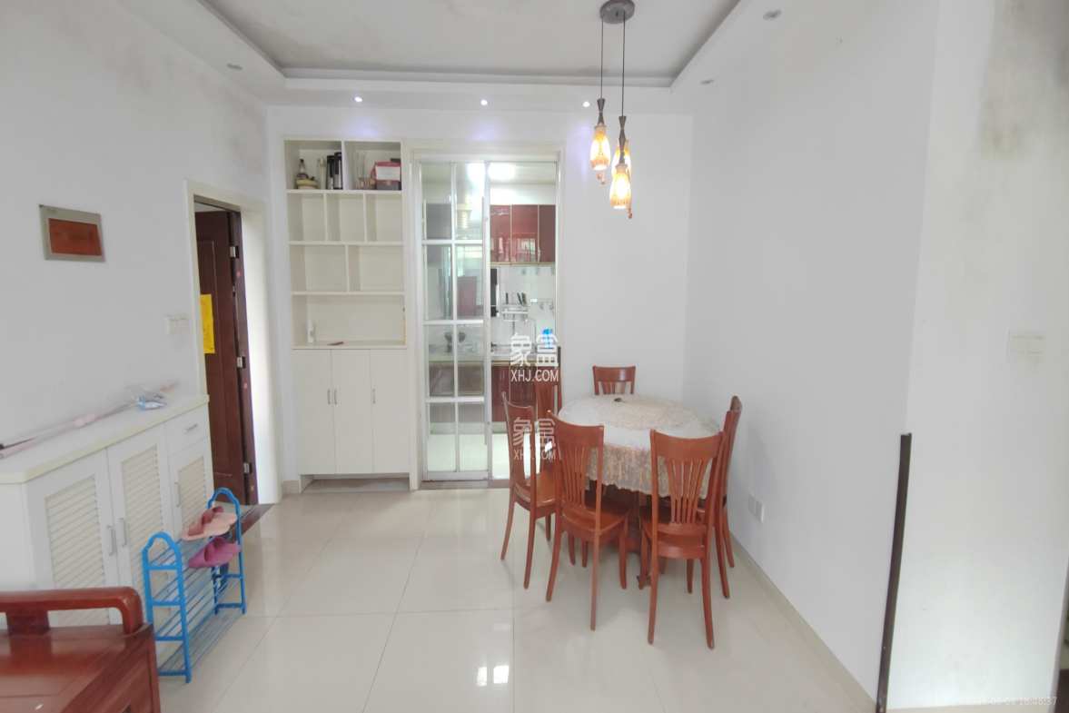 青青家园 3室2厅2卫 1600.0元/月 青青家园 3室2厅2卫 1600.0元/月室内图