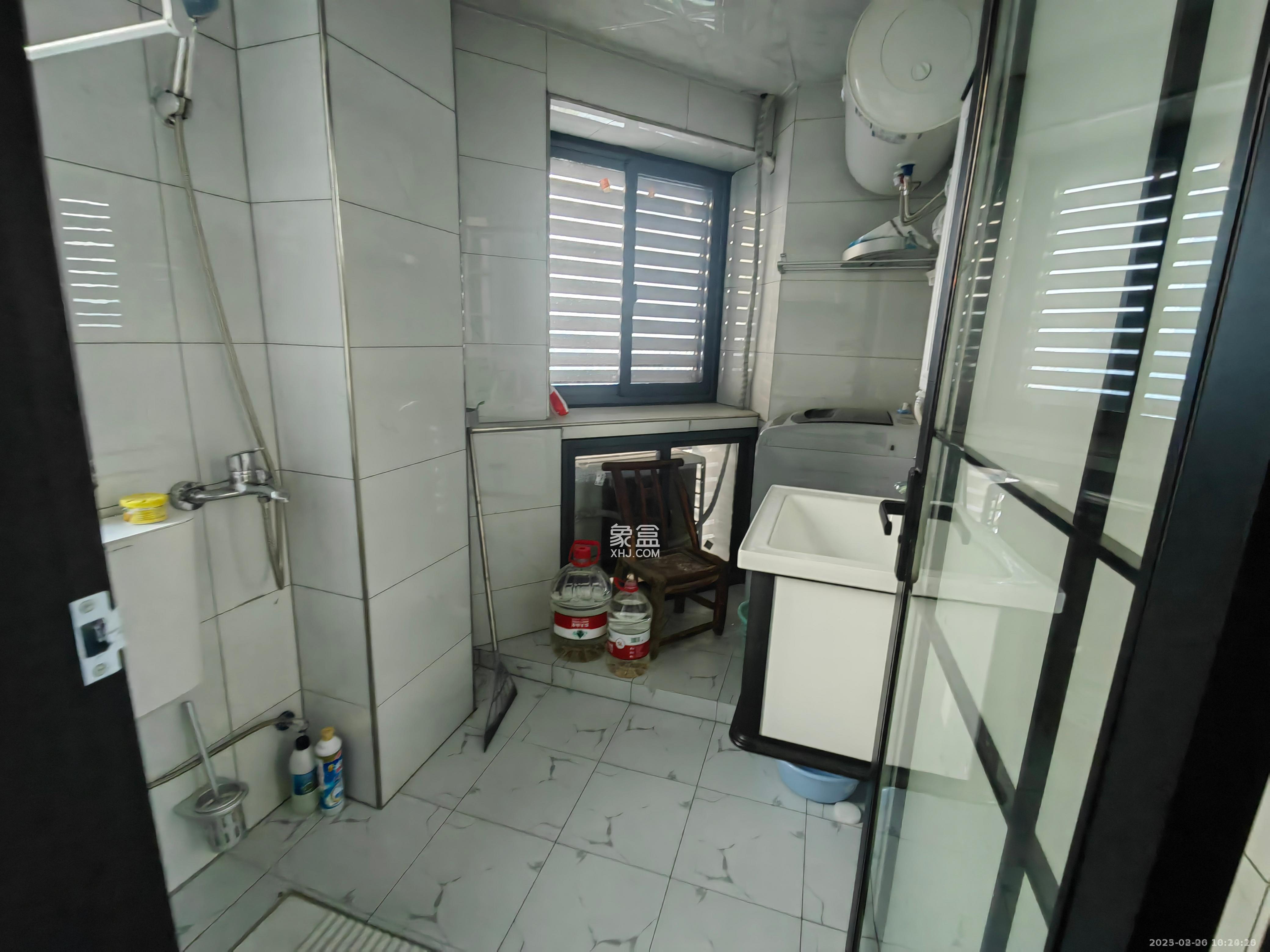 绿洲花园  1室1厅1卫    1800.0元/月室内图