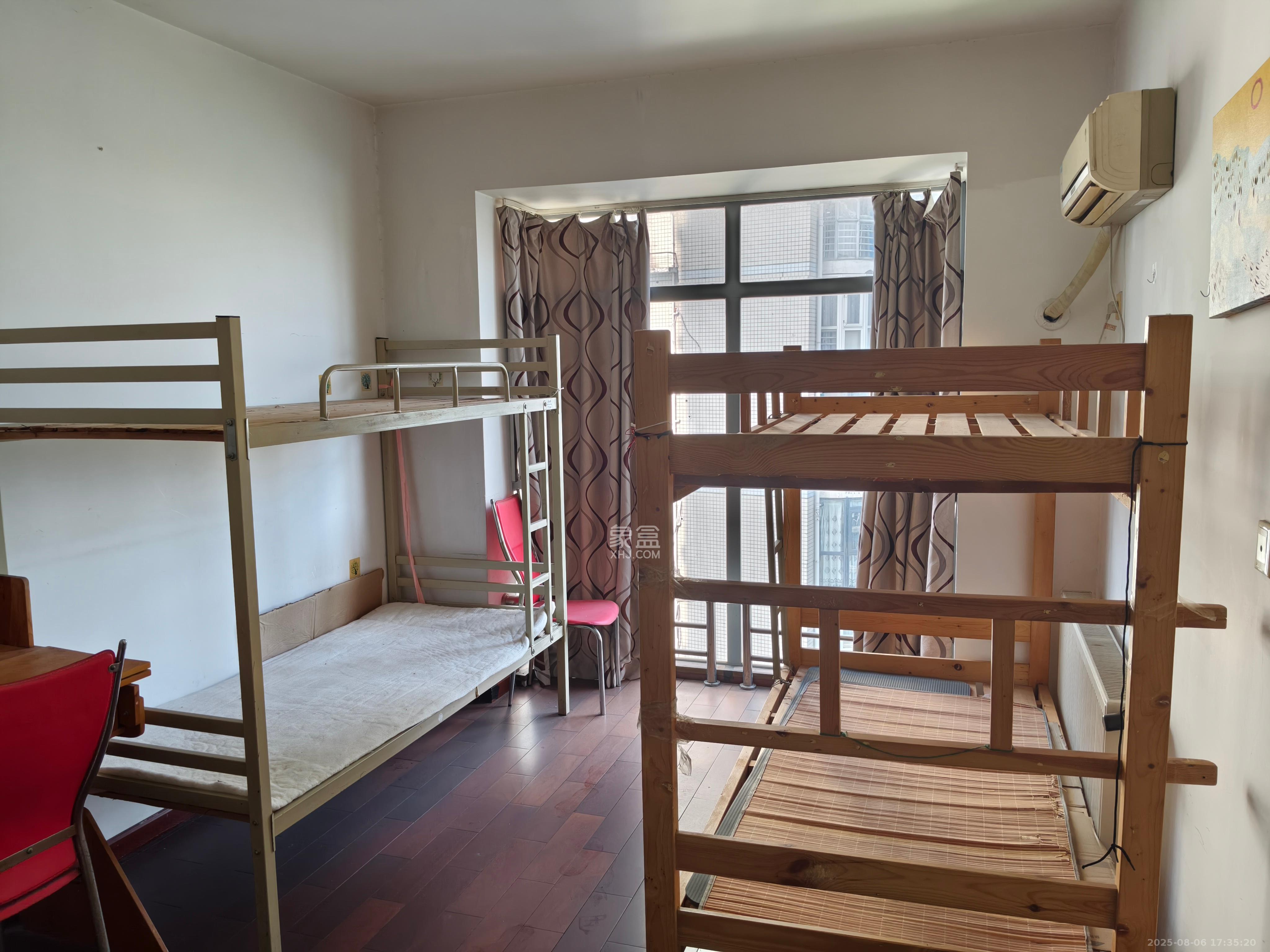 沁园春 3室2厅2卫 3200.0元/月 沁园春 3室2厅2卫 3200.0元/月室内图