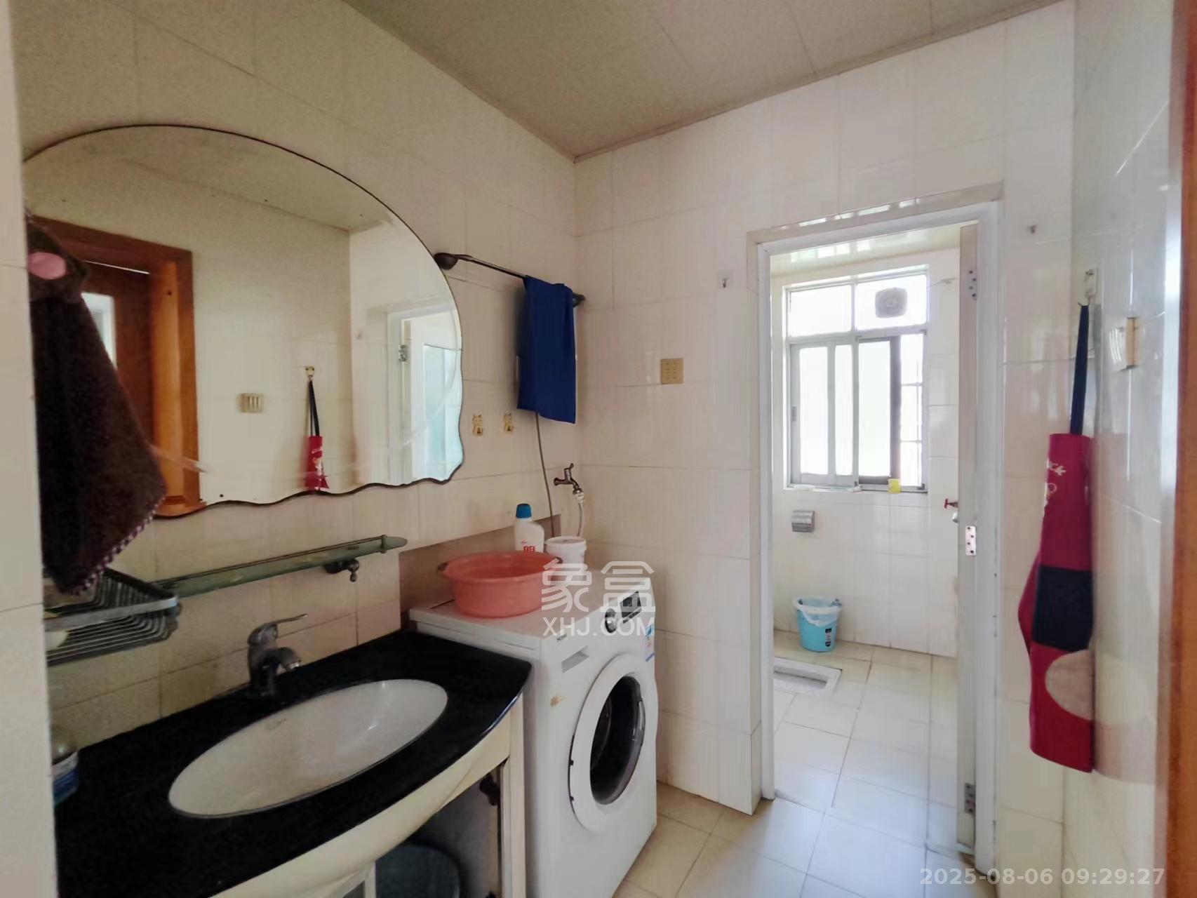 新世纪家园 3室2厅2卫 2200.0元/月 新世纪家园 3室2厅2卫 2200.0元/月室内图