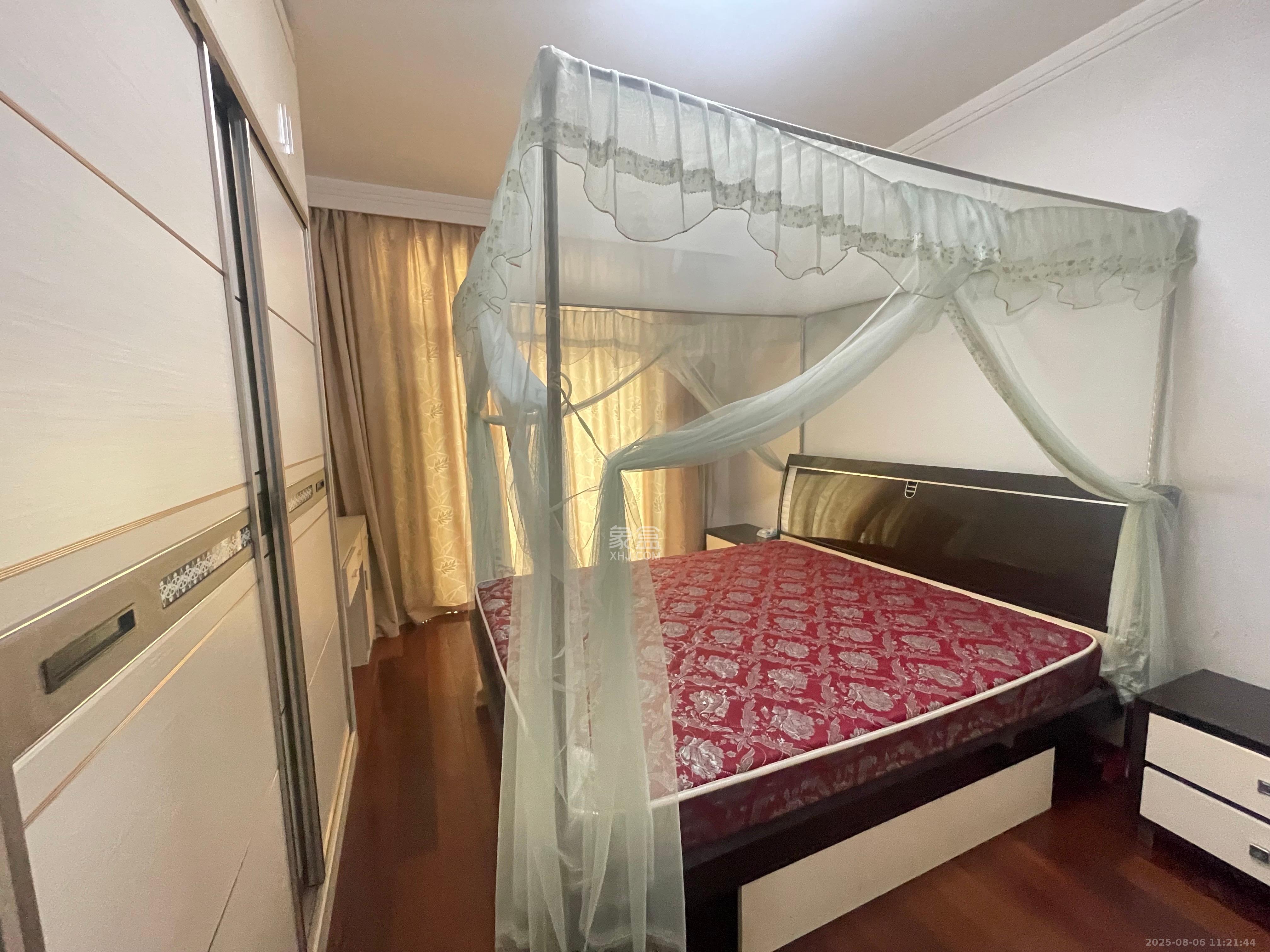 明媚星城  4室2厅1卫    3000.0元/月 明媚星城  4室2厅1卫    3000.0元/月室内图