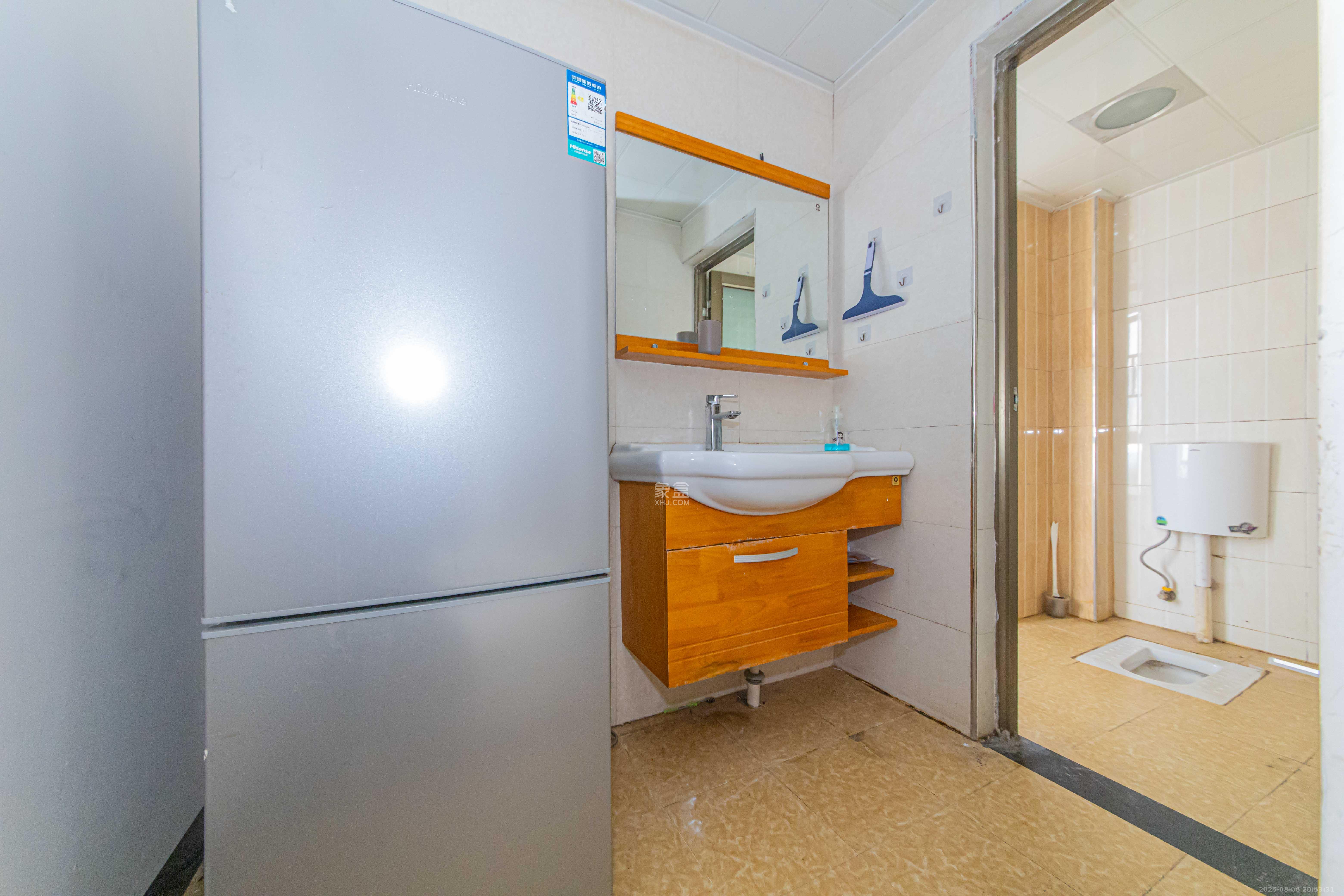 中信文化广场(中信新城二期)  1室1厅1卫    40.0万 中信文化广场(中信新城二期)  1室1厅1卫    40.0万卫生间