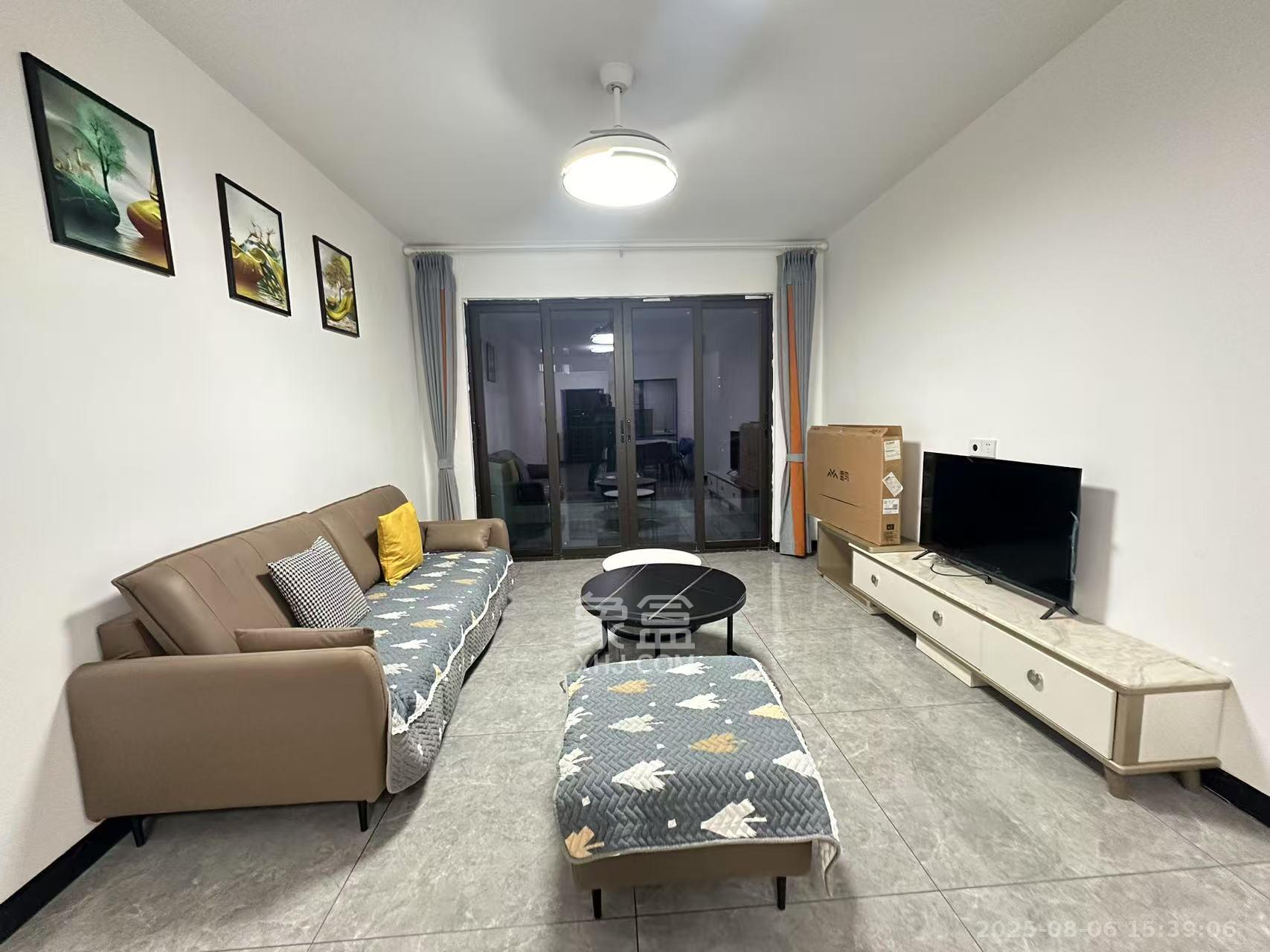 保利大都汇四期  3室2厅2卫    3500.0元/月 保利大都汇四期  3室2厅2卫    3500.0元/月室内图