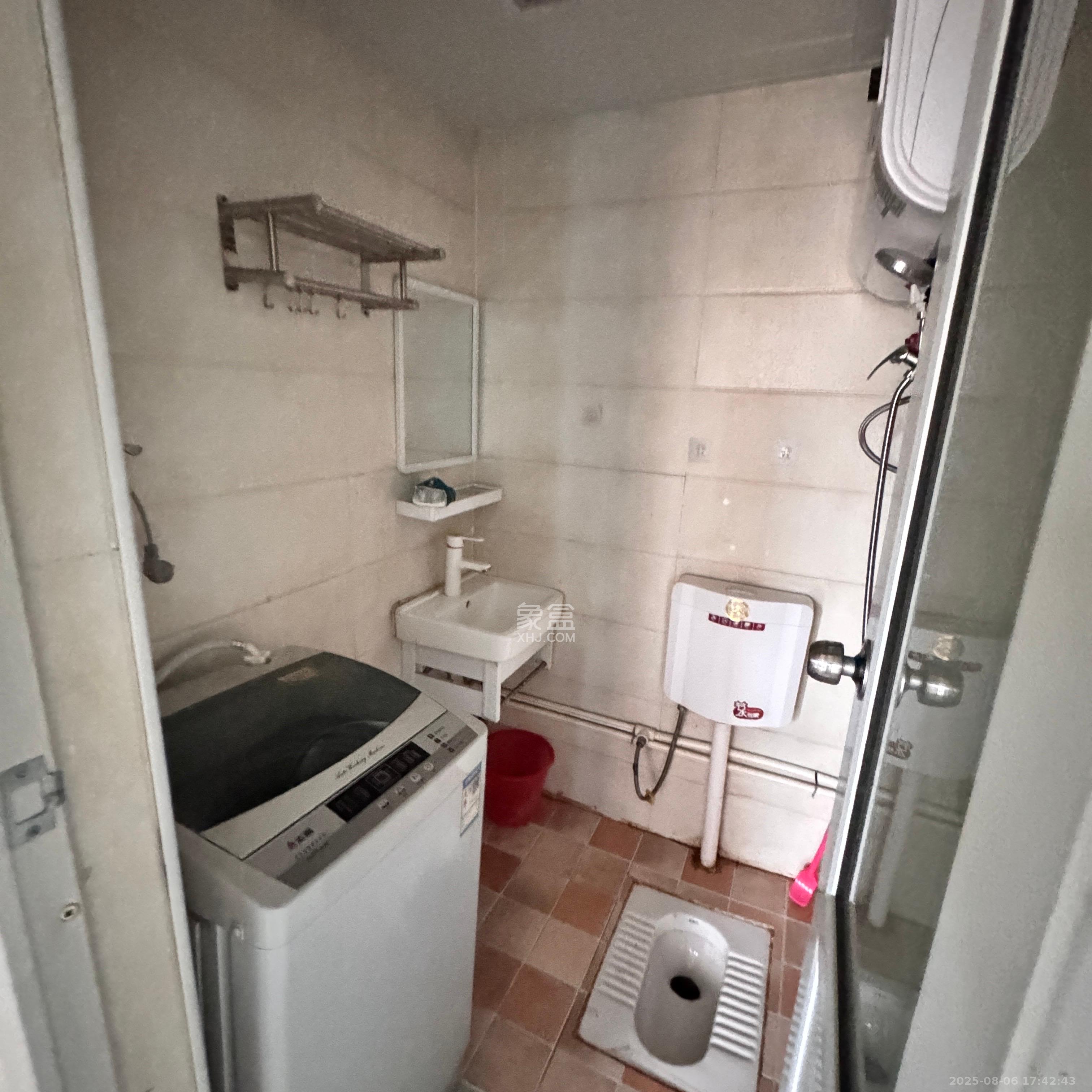 中南红领邦(红星嘉和苑) 1室1厅1卫 900.0元/月 中南红领邦(红星嘉和苑) 1室1厅1卫 900.0元/月室内图