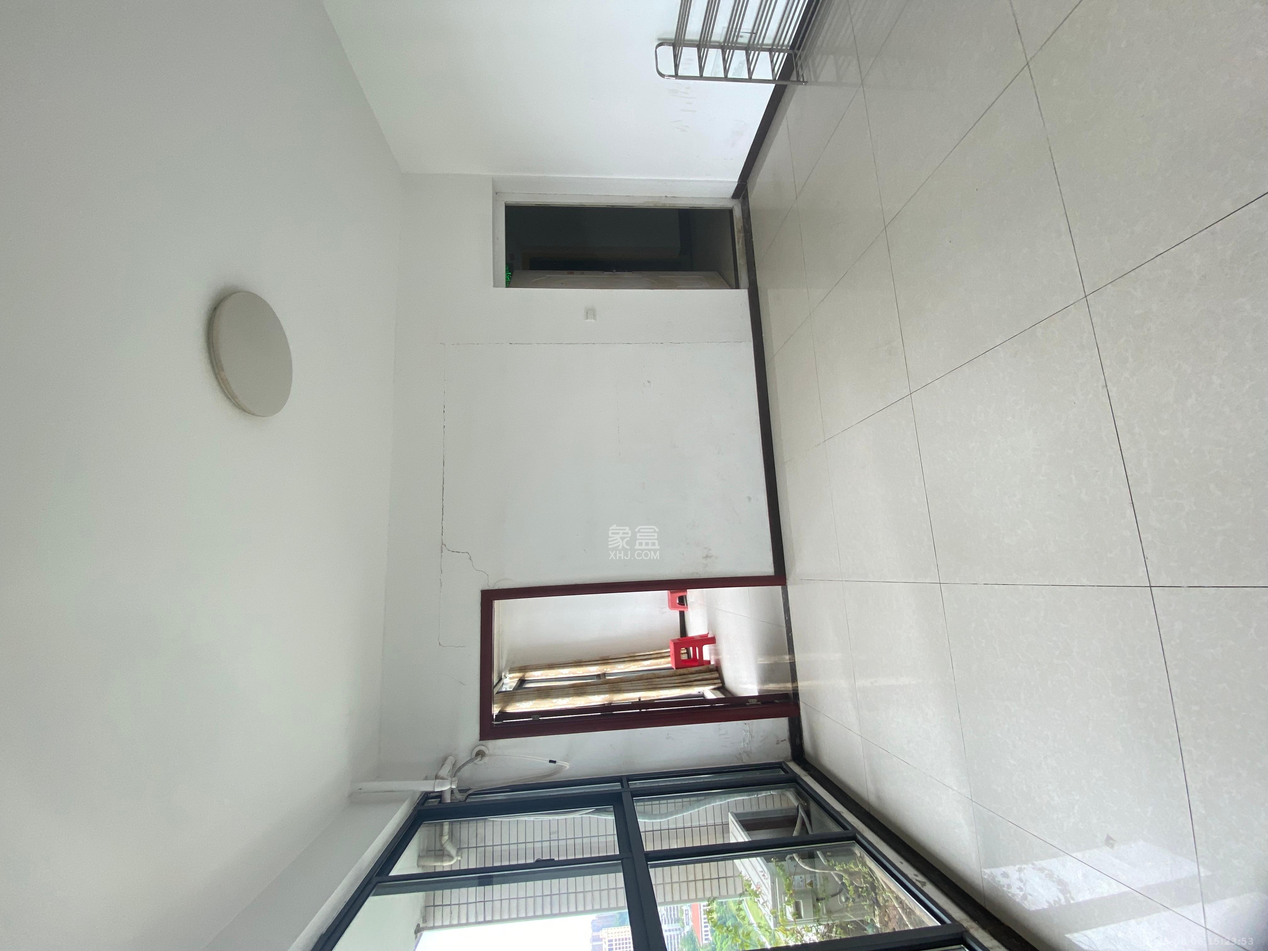 极目楚天 5室2厅2卫 2800.0元/月 极目楚天 5室2厅2卫 2800.0元/月室内图