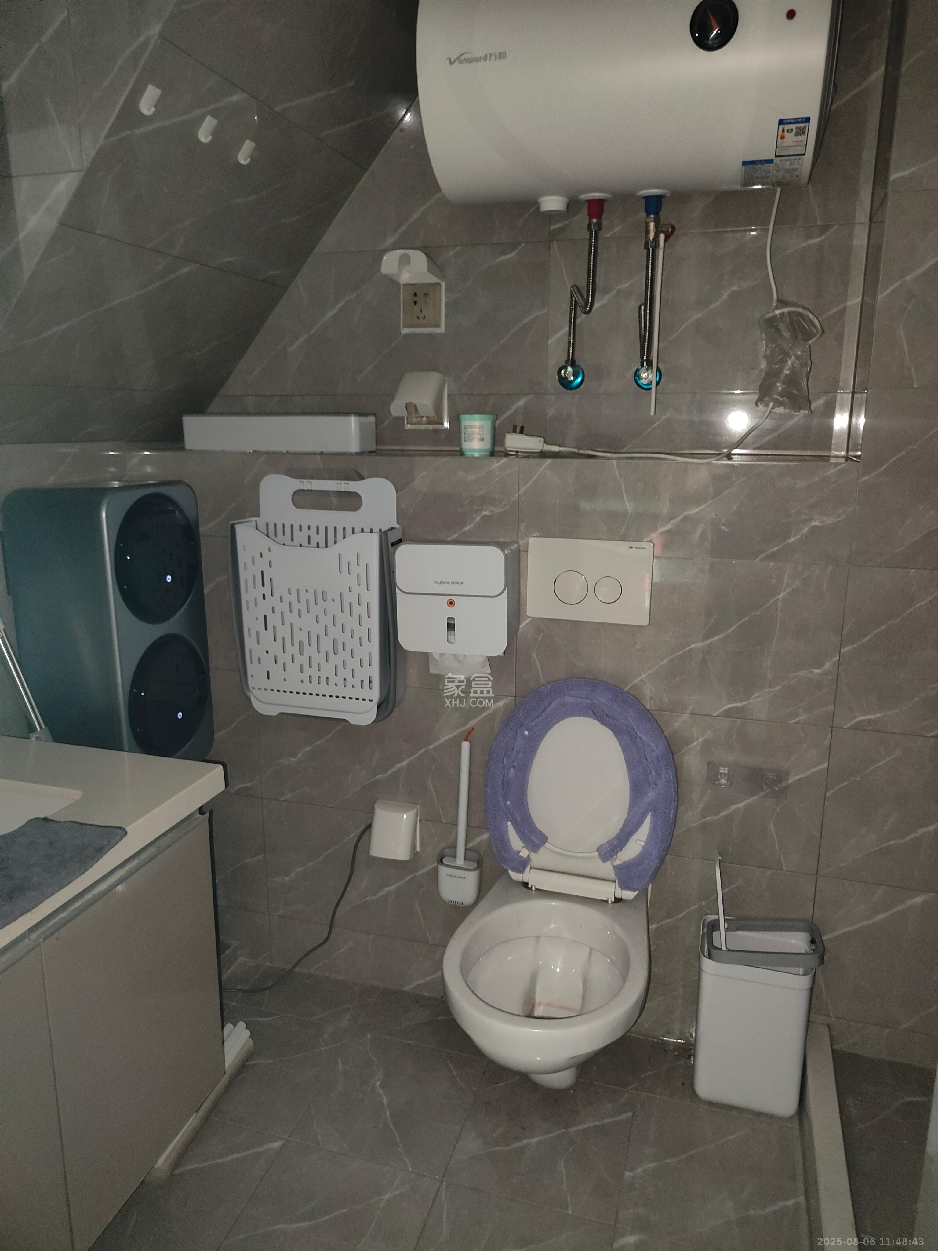 中一鲲出（鲲鹏府）  2室1厅1卫    2800.0元/月室内图