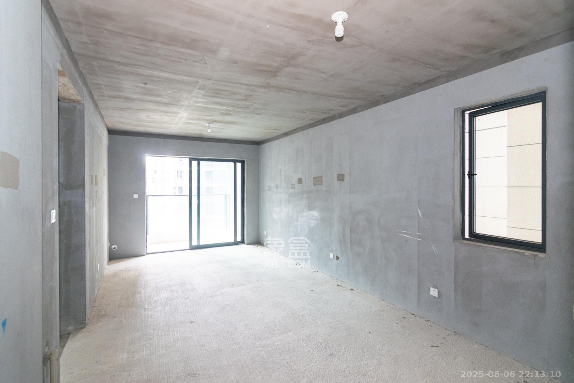 中交凤鸣九章 3室2厅2卫 85.0万 中交凤鸣九章 3室2厅2卫 85.0万客厅