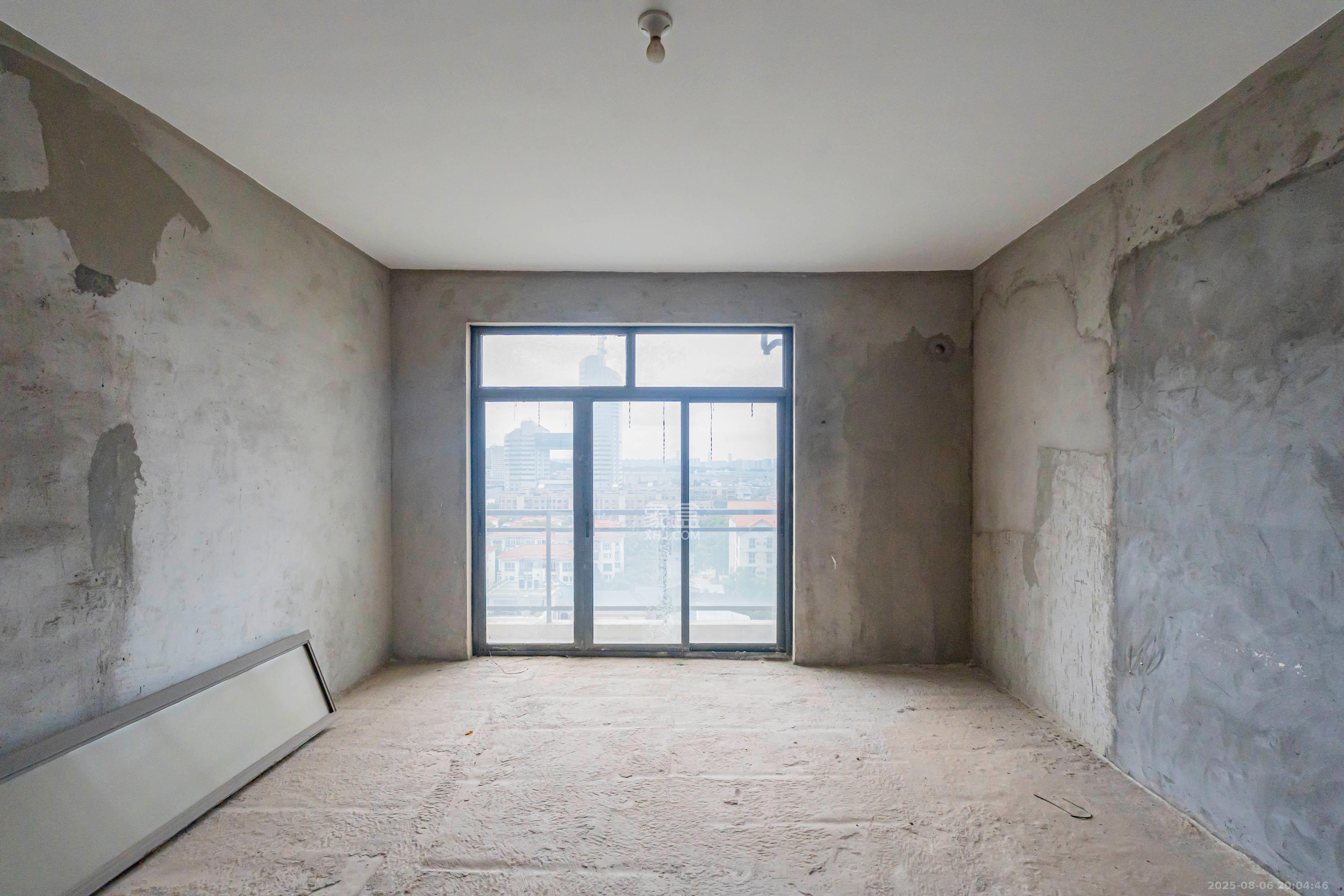 归心苑  4室2厅3卫    465.0万 归心苑  4室2厅3卫    465.0万卧室