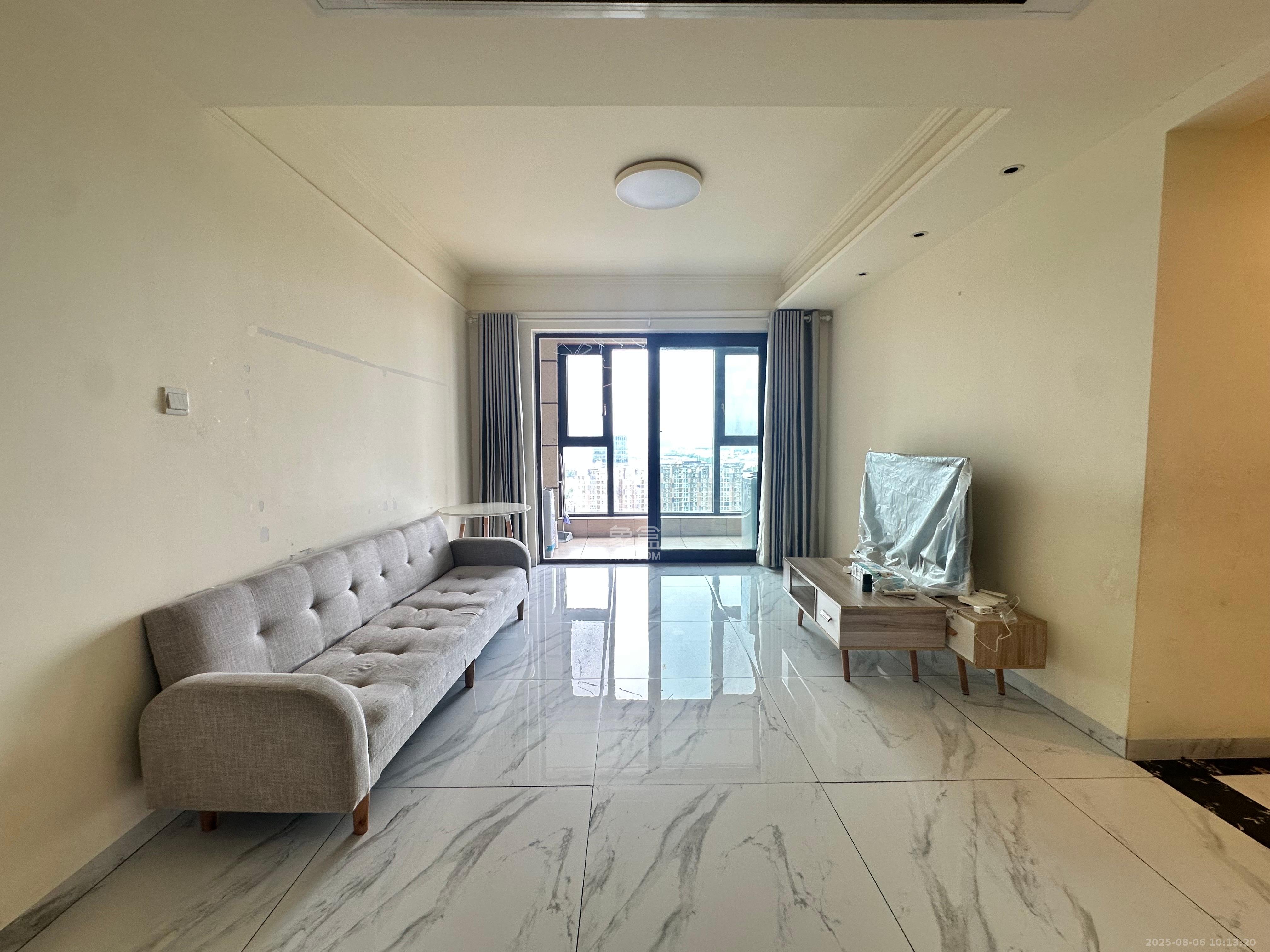 碧桂园中央花园 3室2厅2卫 2100.0元/月 碧桂园中央花园 3室2厅2卫 2100.0元/月室内图