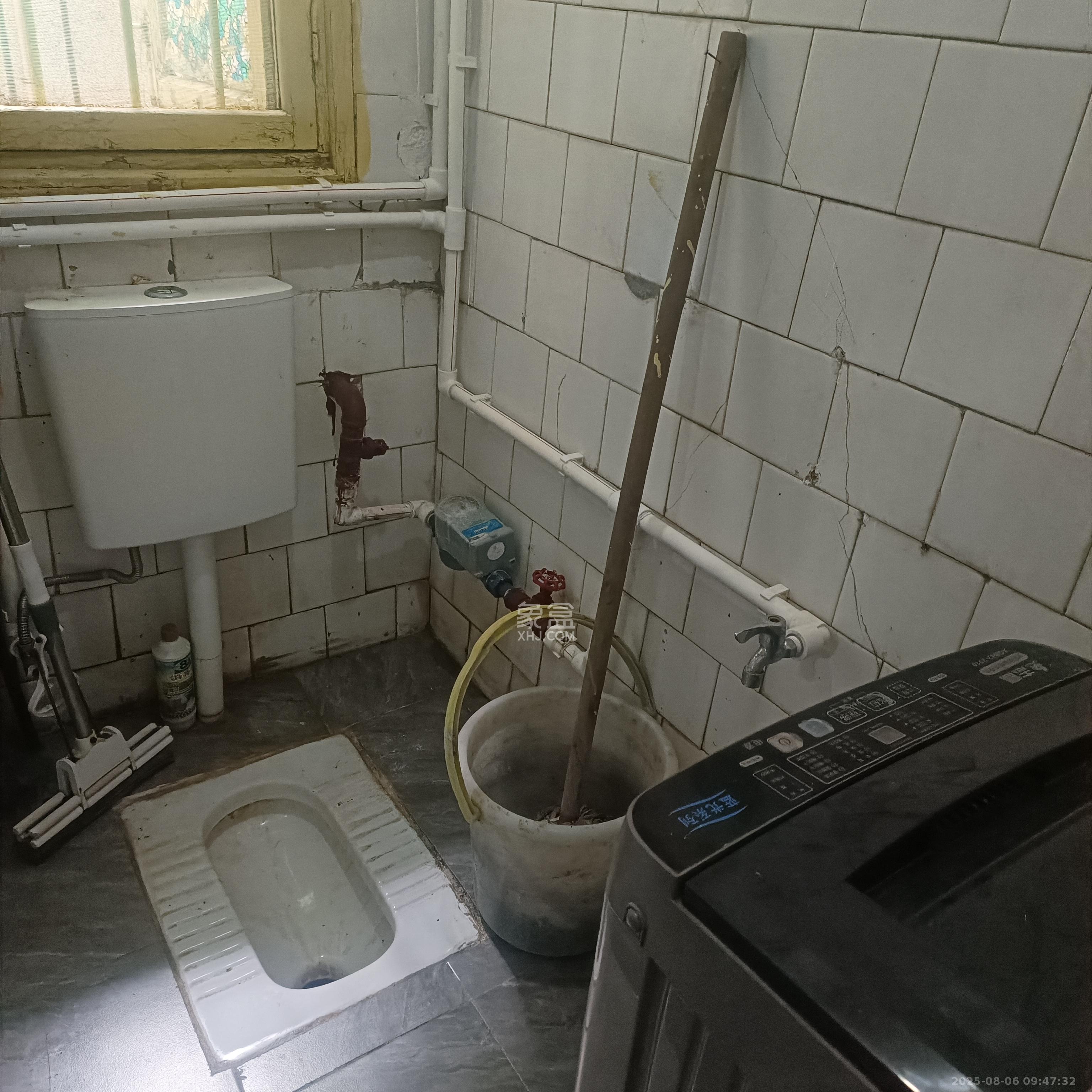 省公路局宿舍 2室1厅1卫 2100.0元/月 省公路局宿舍 2室1厅1卫 2100.0元/月室内图