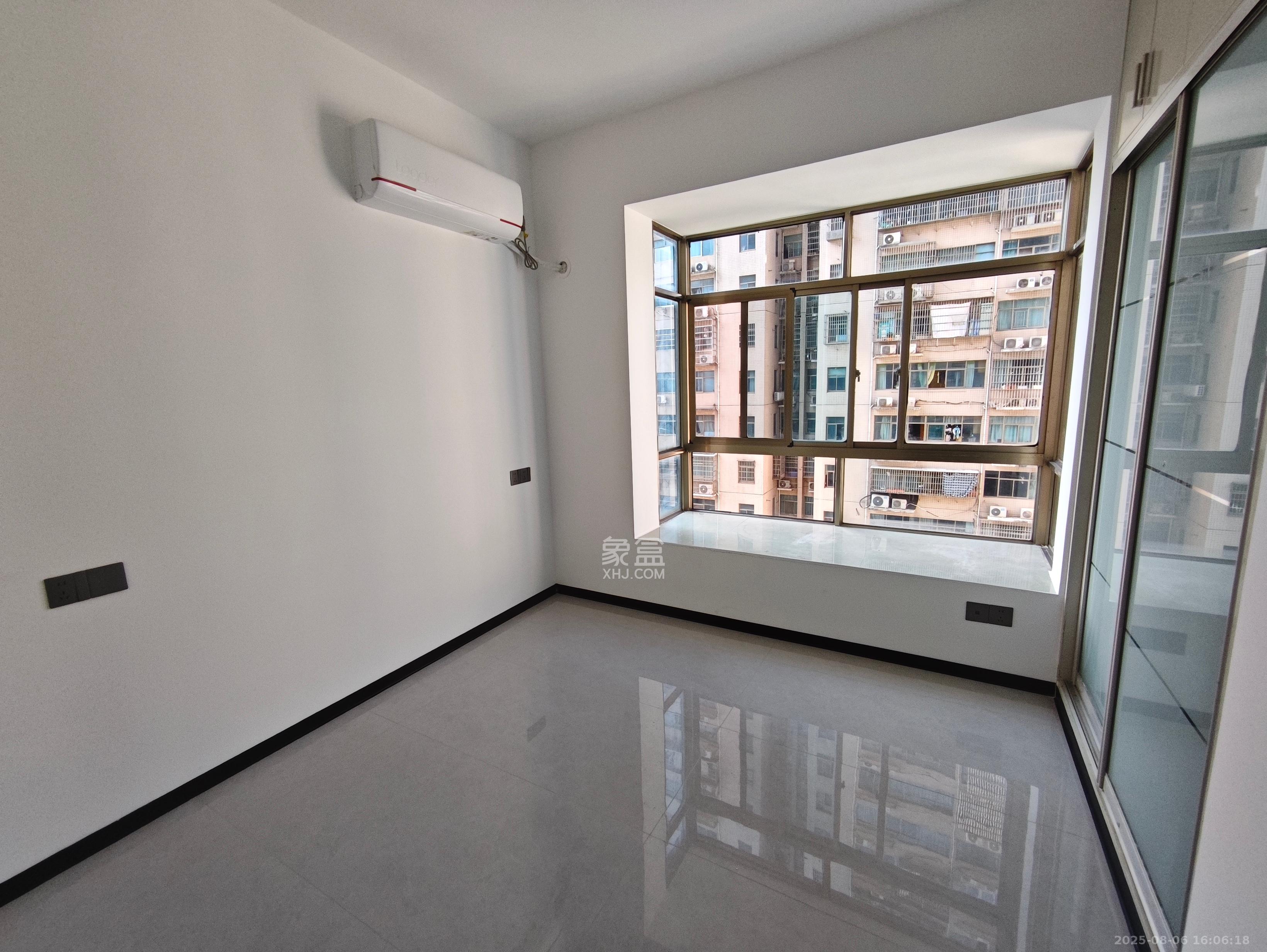 王府井公寓(福源公寓)  2室1厅1卫    2200.0元/月 王府井公寓(福源公寓)  2室1厅1卫    2200.0元/月室内图