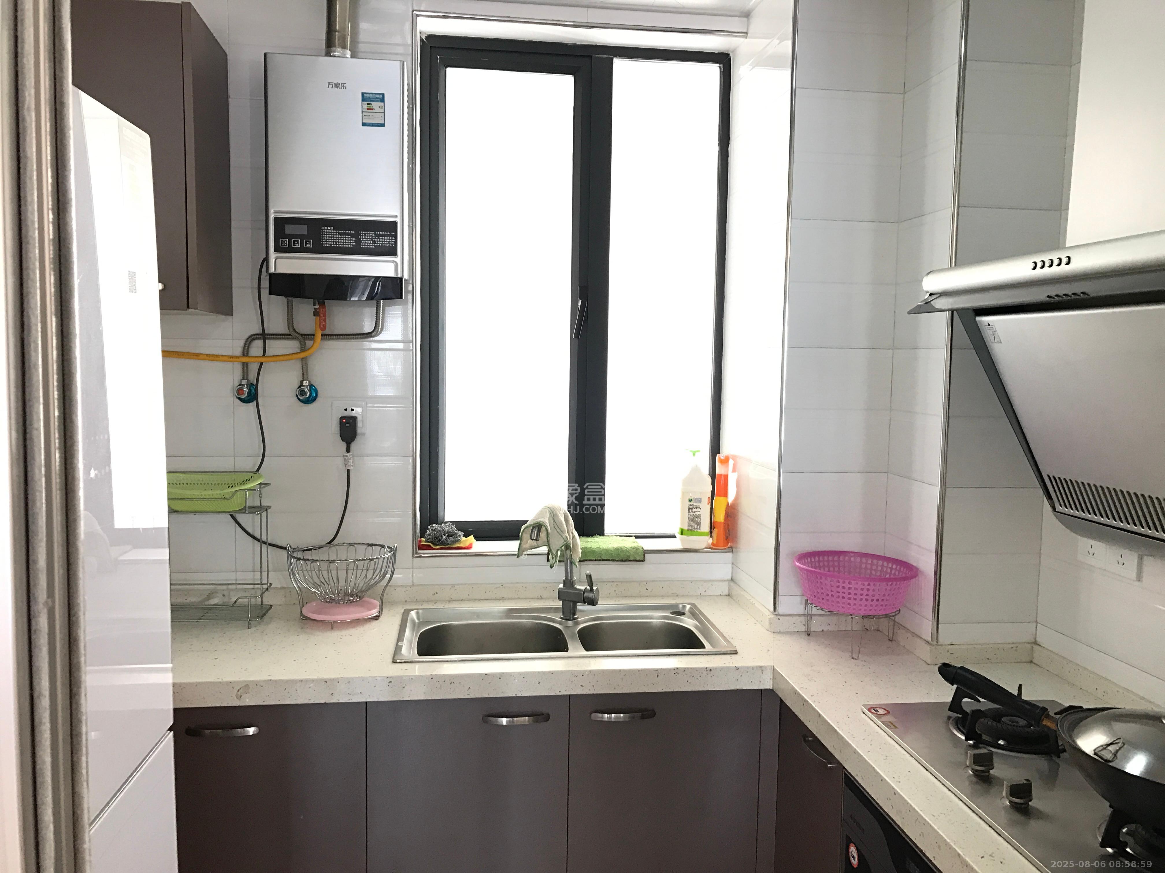 莱茵城  2室2厅1卫    1800.0元/月室内图