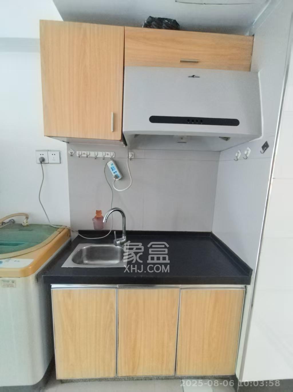 阳光100二期  1室1厅1卫    1200.0元/月室内图