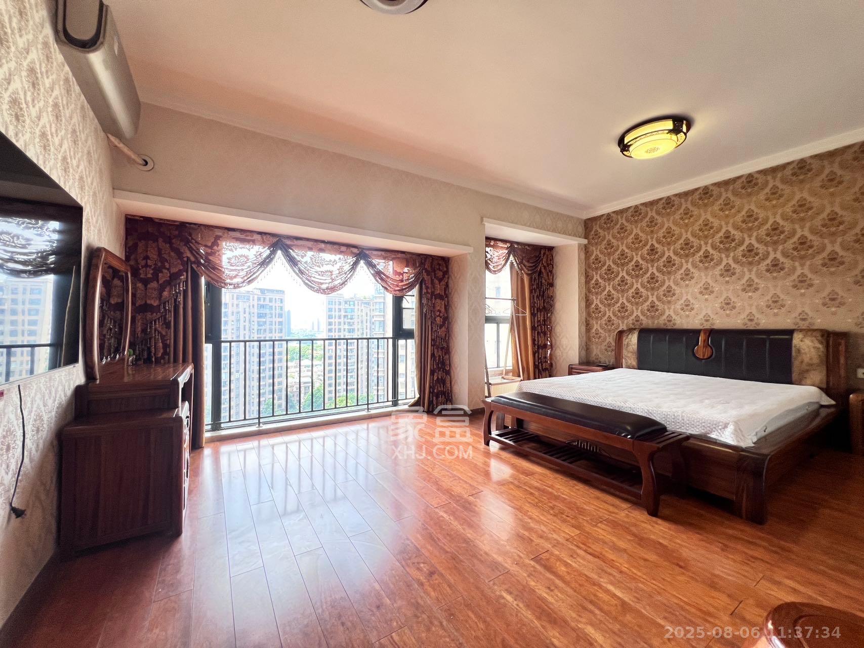 藏珑湖上国际花园 4室2厅2卫 4000.0元/月 藏珑湖上国际花园 4室2厅2卫 4000.0元/月室内图