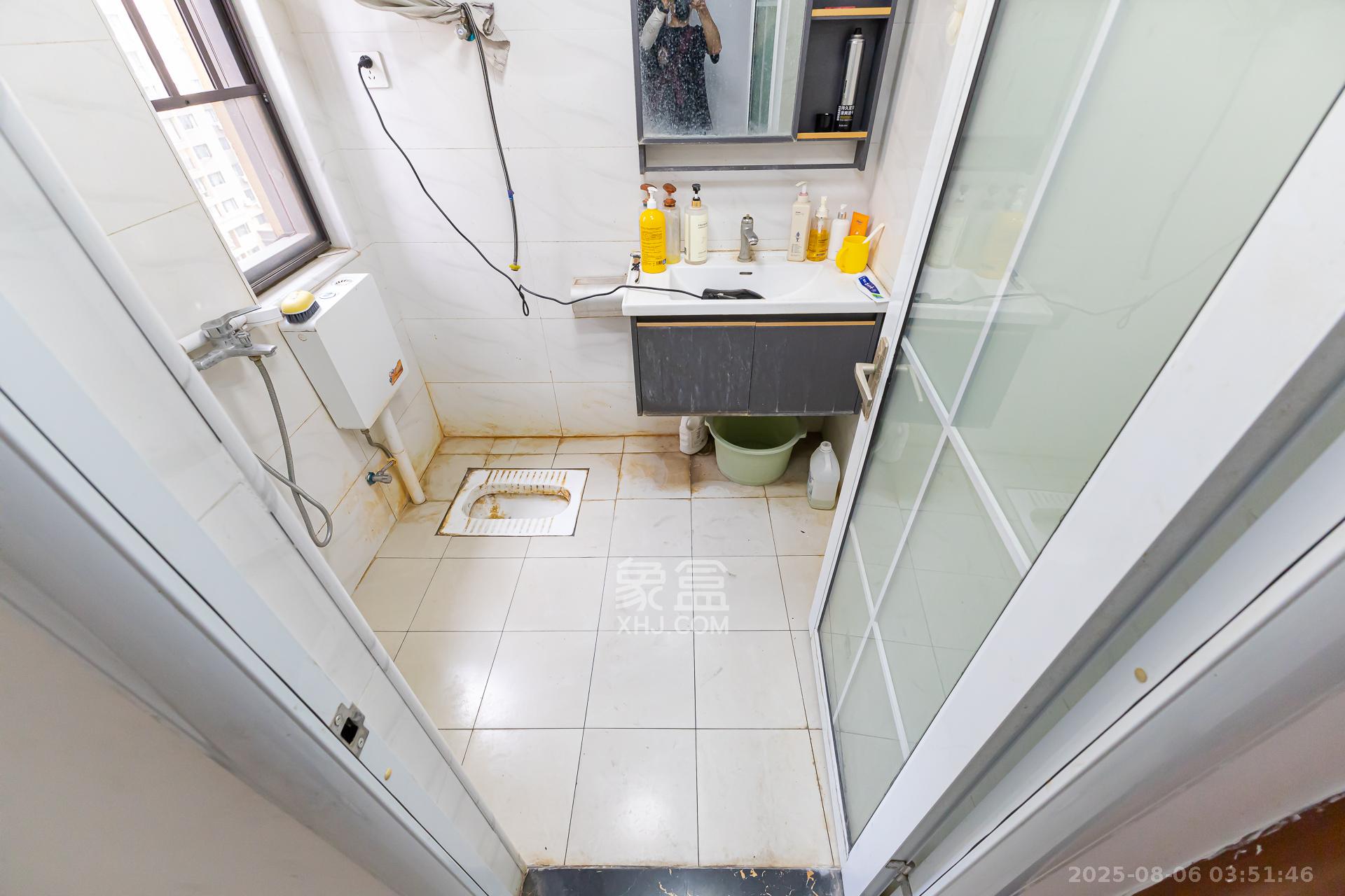 勤诚达境界城 4室2厅1卫 91.0万 勤诚达境界城 4室2厅1卫 91.0万卫生间