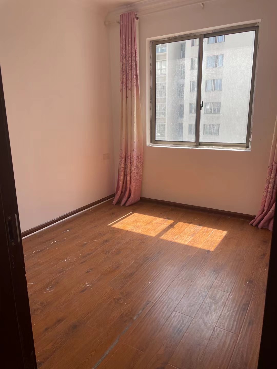 维港御景湾 3室2厅2卫 2000.0元/月 维港御景湾 3室2厅2卫 2000.0元/月室内图