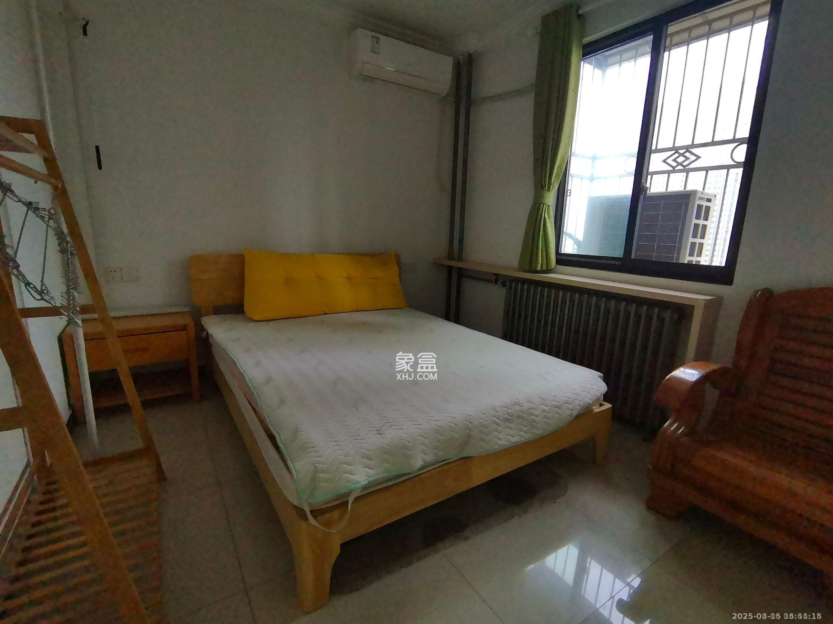 颐美园  4室1厅1卫    3200.0元/月 颐美园  4室1厅1卫    3200.0元/月