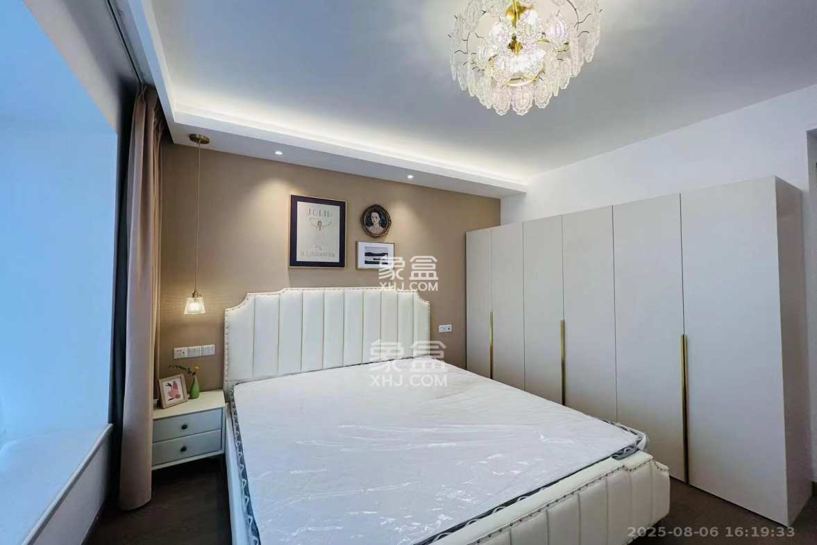 龙湖铂金中心(龙湖春江郦城) 3室2厅2卫 6500.00元/月 龙湖铂金中心(龙湖春江郦城) 3室2厅2卫 6500.00元/月室内图