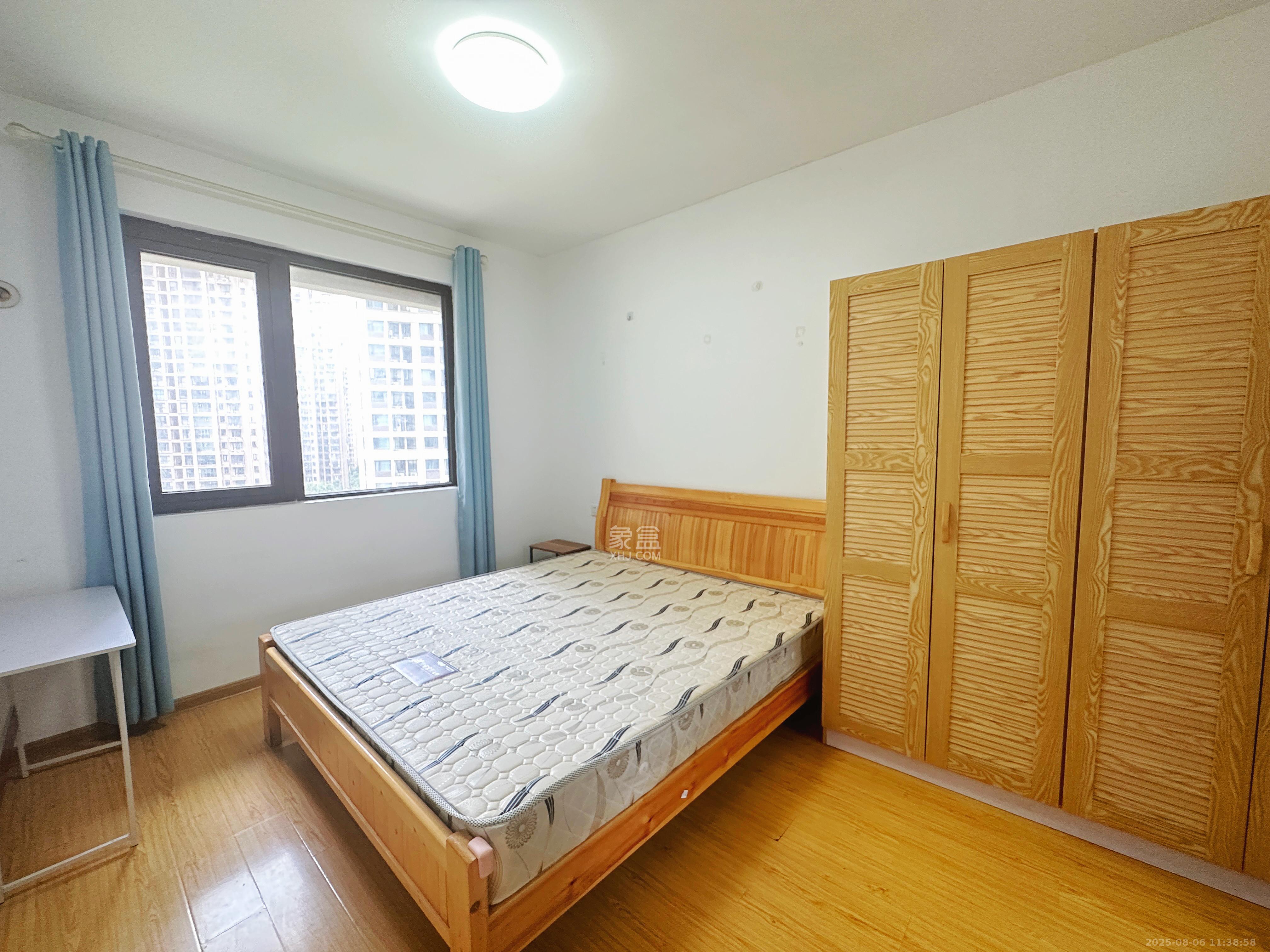 融创融公馆(融创臻苑) 4室2厅2卫 2100.0元/月 融创融公馆(融创臻苑) 4室2厅2卫 2100.0元/月室内图